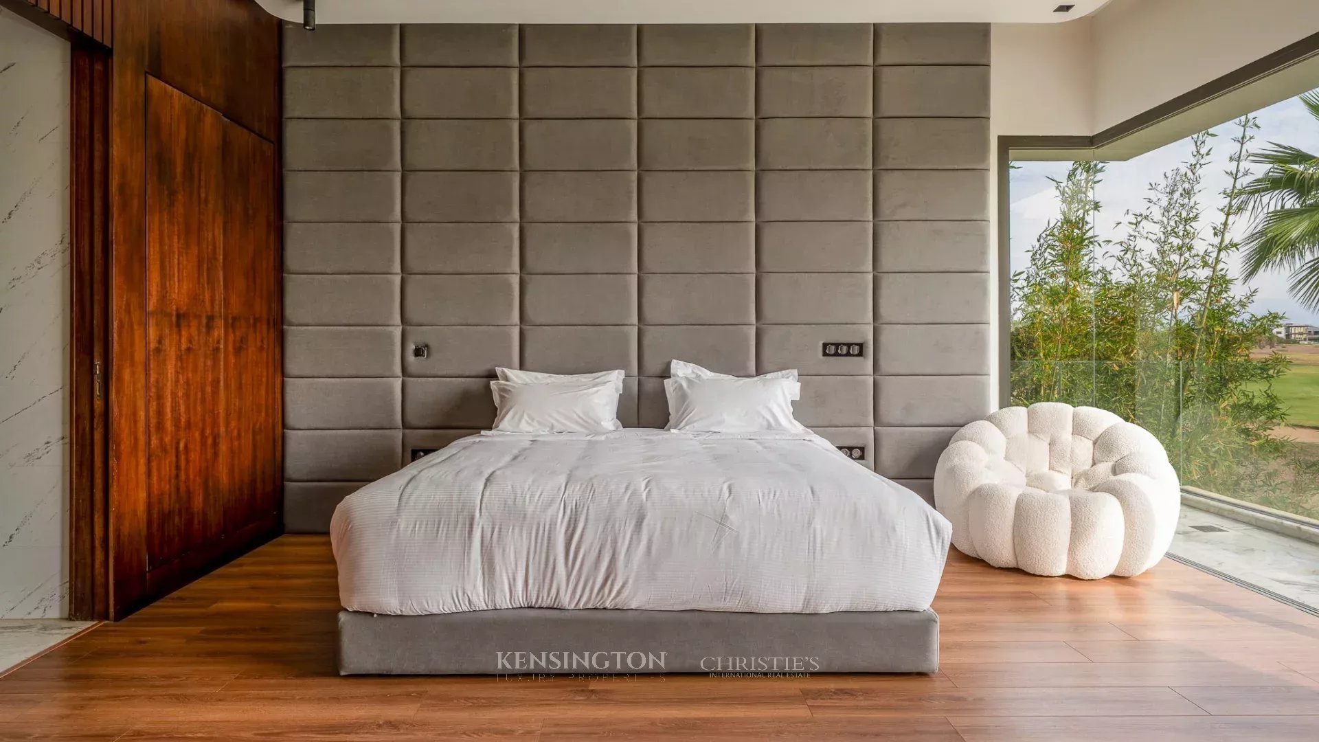 5 Bedroom Villa/Townhouse's Image 54