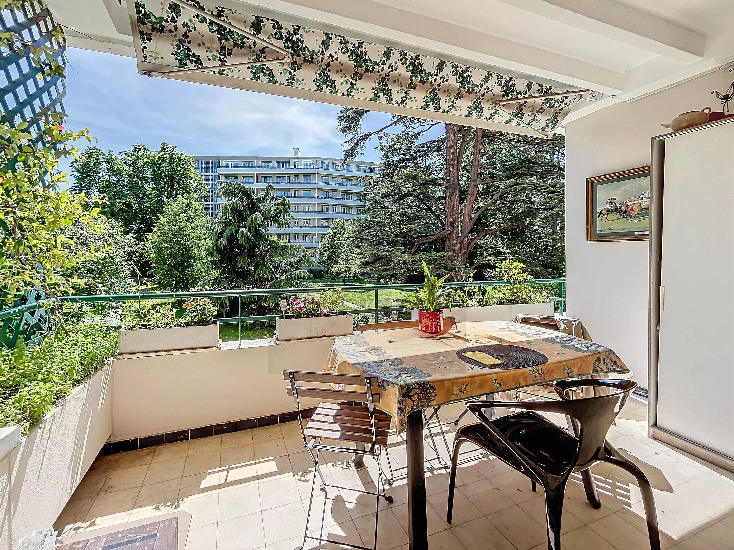 Superbe appartement aux Eaux-Vives — photo 1