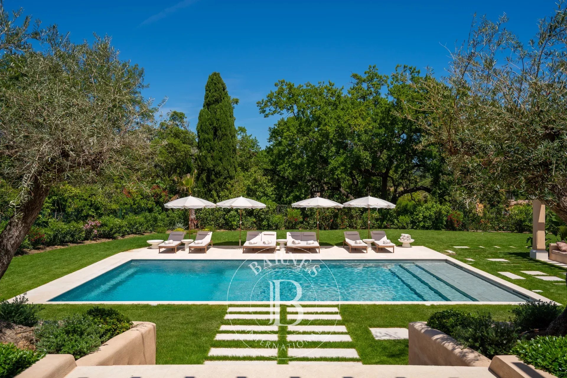 Villa Saint-Tropez  -  ref 87036209 (picture 2)