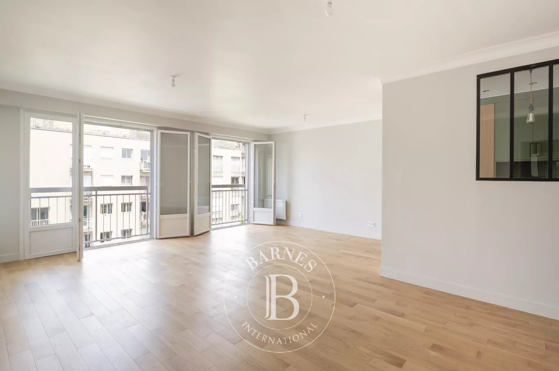 Daire Paris 18ème - picture 14