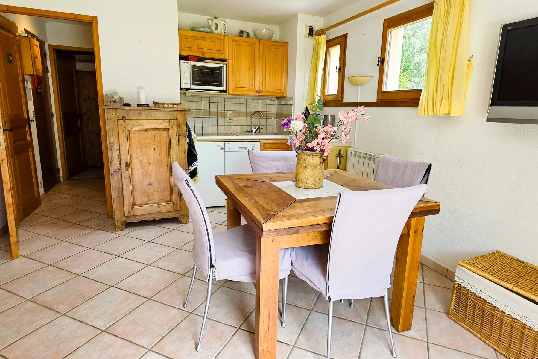 Photo of LES HOUCHES - 2 Bedroom apartment with a garden right next to the Prarion lift