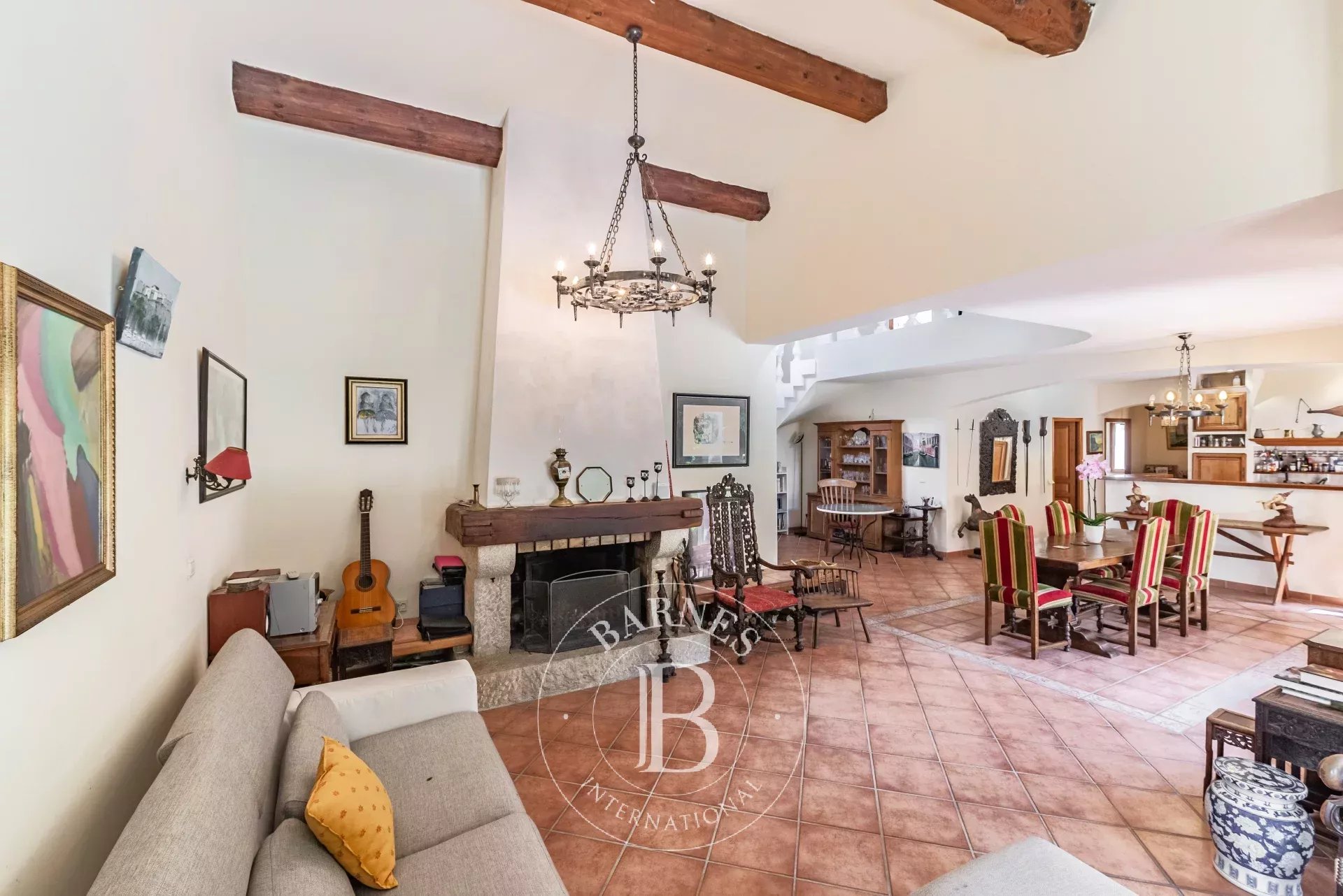 Beautiful provençal villa in absolute calm