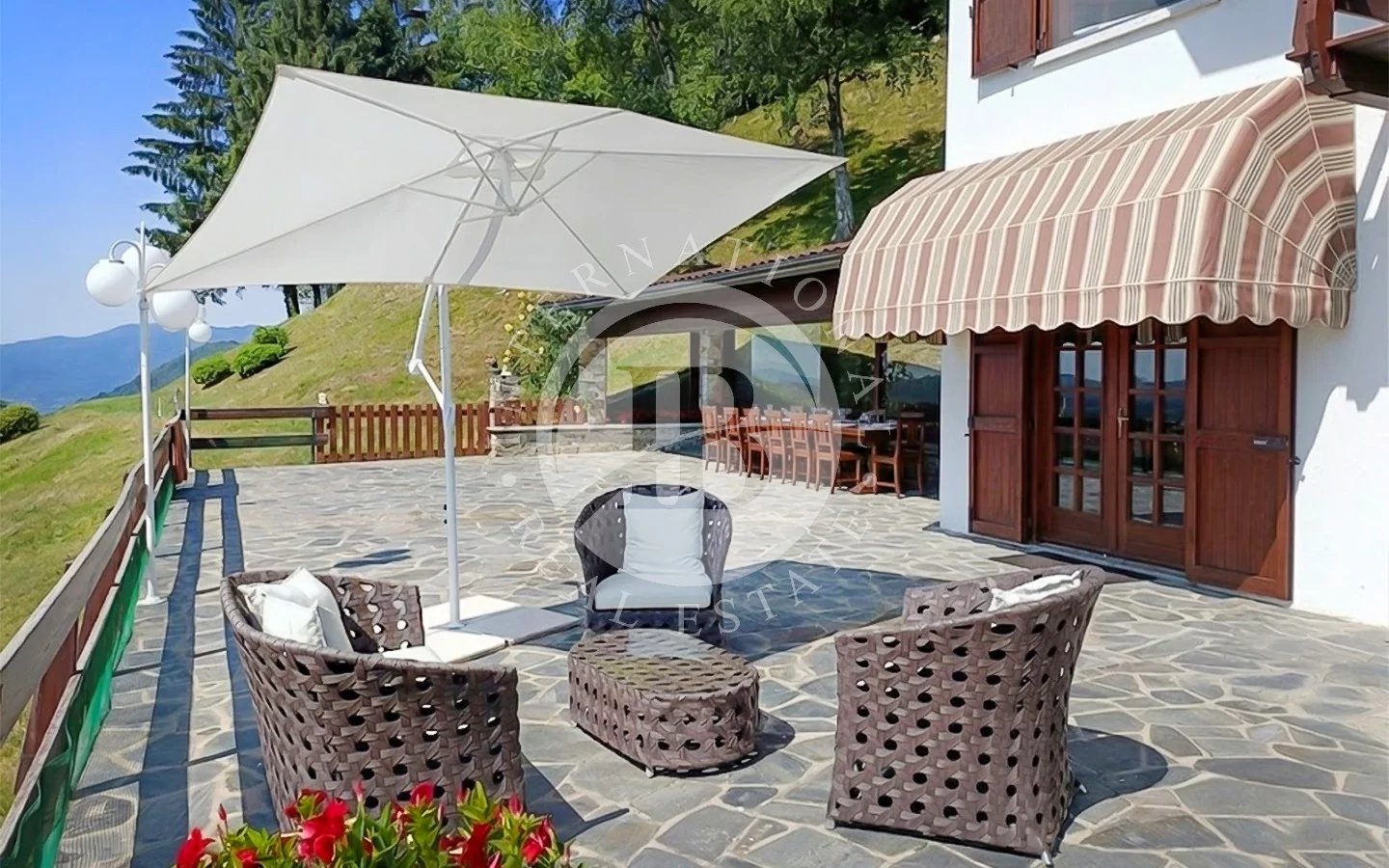 Villa in Armeno - Image 4