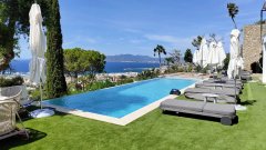 Luxury Villa in Cannes: Prestigious Family Estate with Sea Views — photo 1 of 3