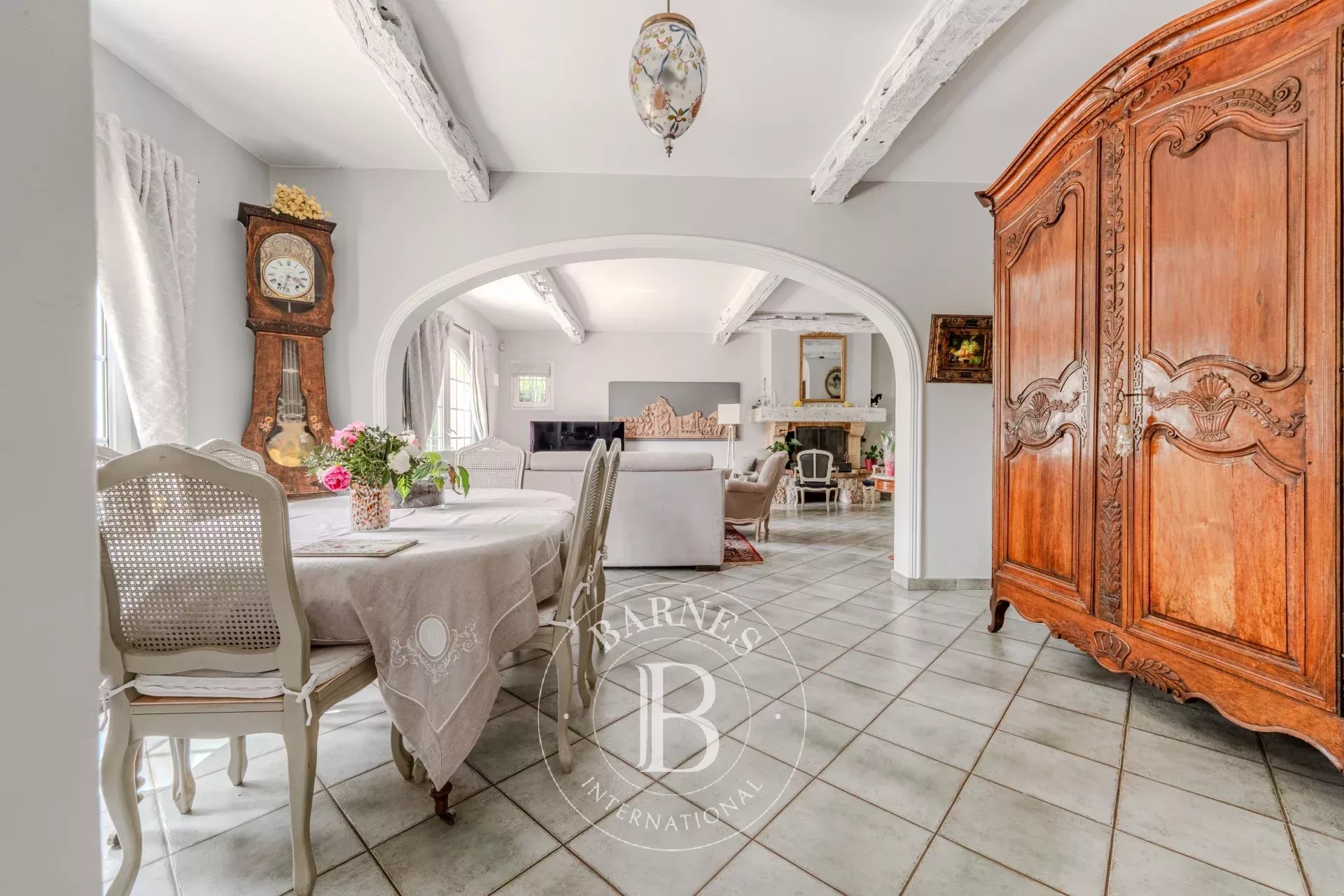 AIX EN PROVENCE NORTH - 15 MINUTES AIX-EN-PROVENCE - HOUSE 200sqm (350sqm in total) - LAND 4000m² - 3 BEDROOMS - ANNEXE - BASEMENT - GARDEN - SWIMMING POOL - SECLUDED - picture 11