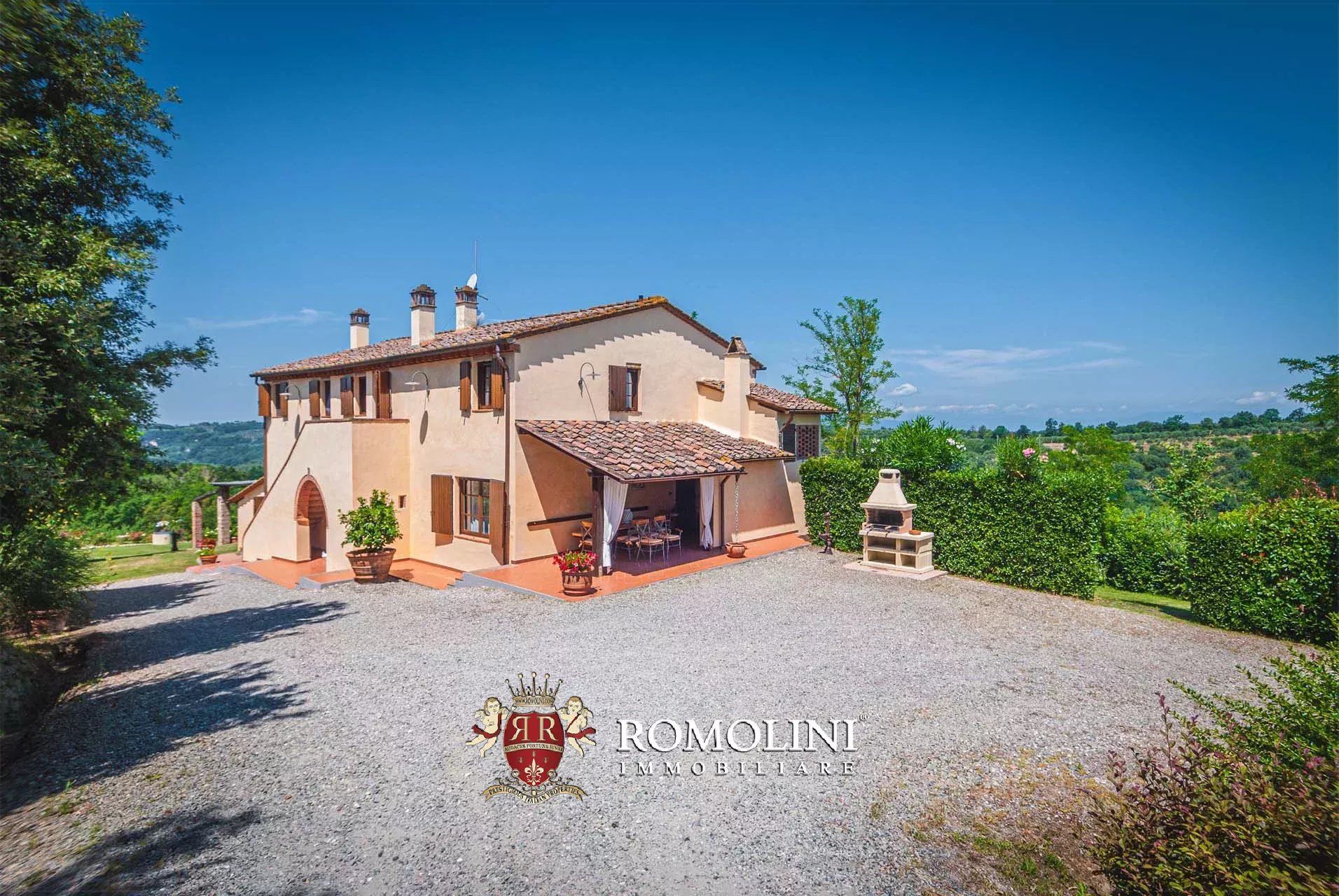 5 Bedroom Villa/Townhouse's Image 11