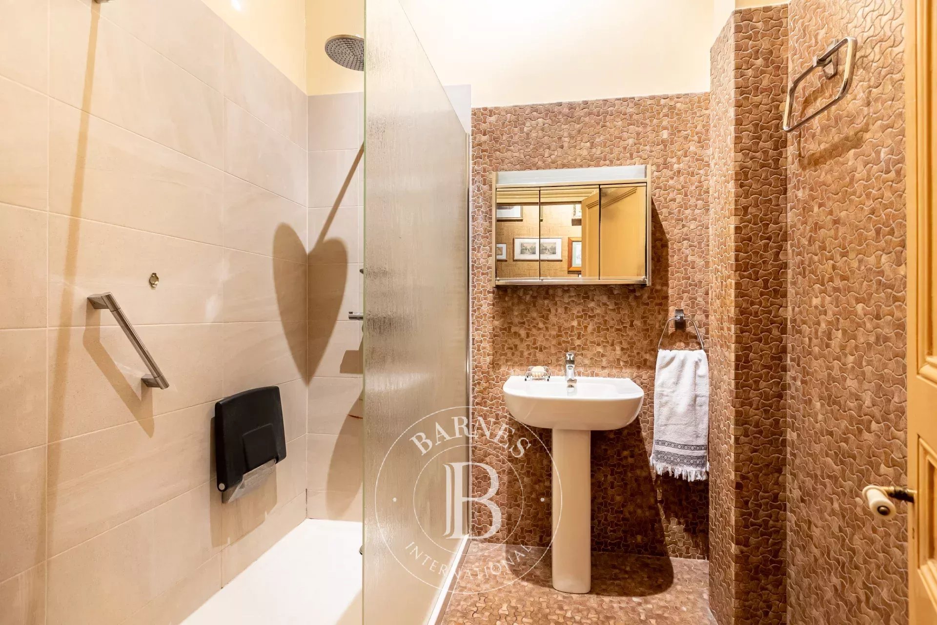 Daire Paris 8ème - picture 17