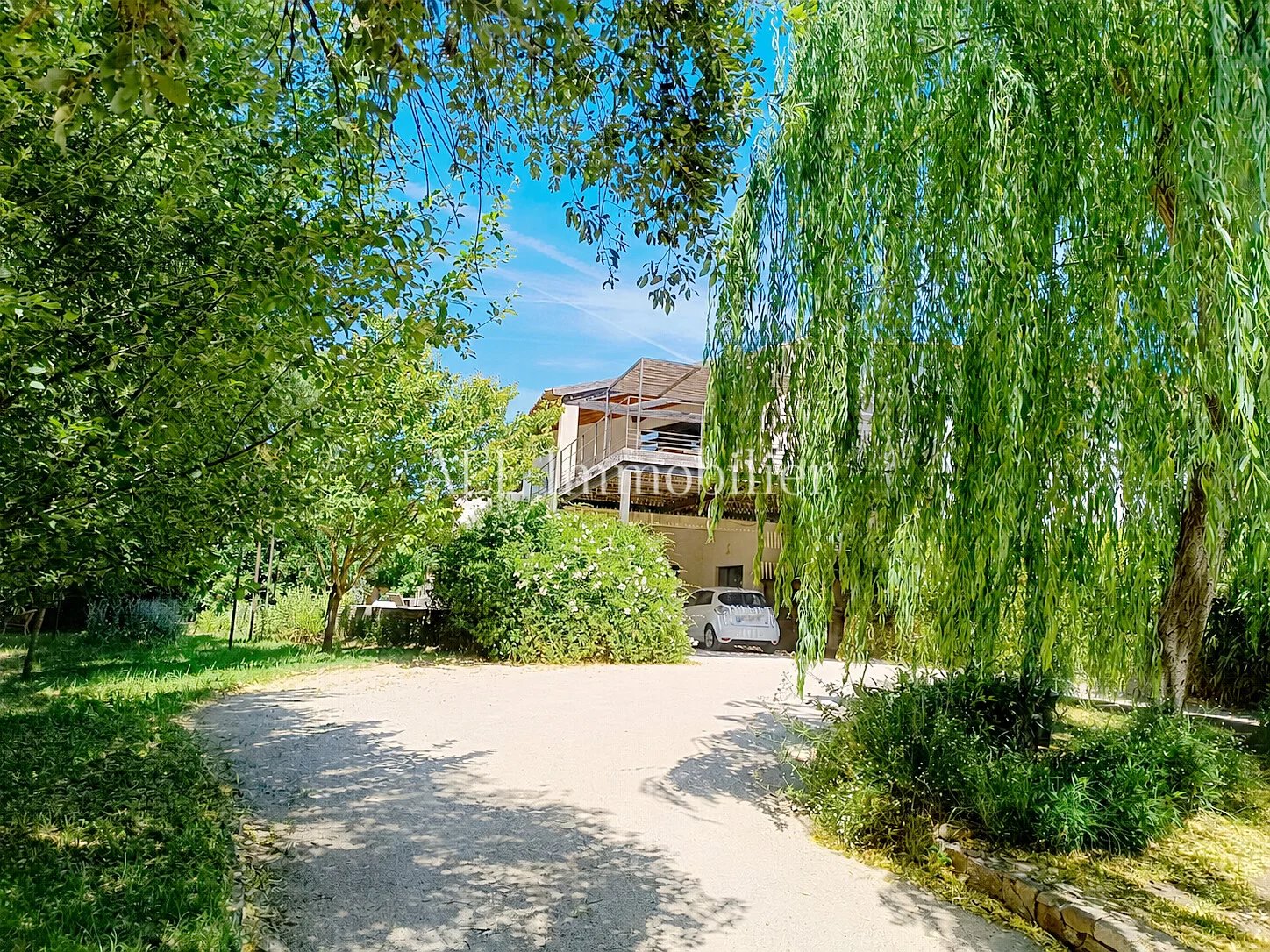 Agence immobilière de 