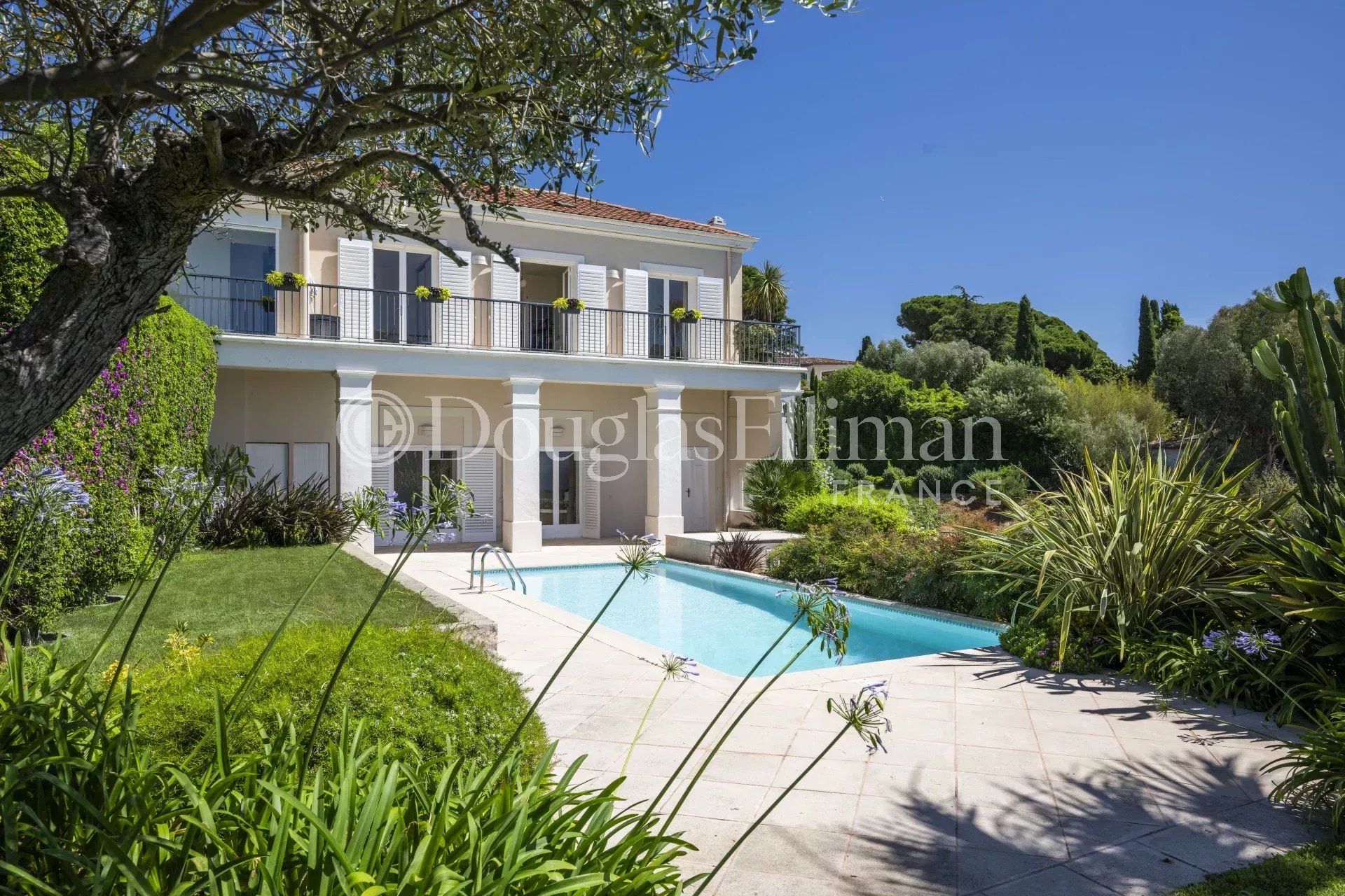 CANNES – Villa sea view at the Croix des Gardes - Picture n°3