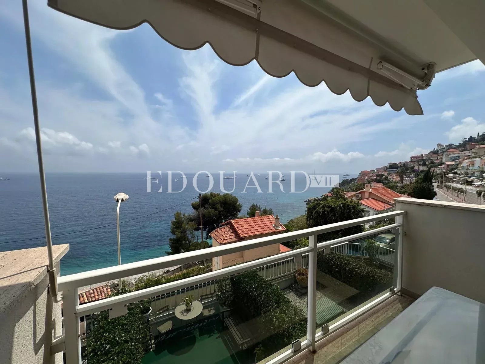 For sale lovely studio with covered terrace, magnificent panoramic sea view and cellar, sole agency