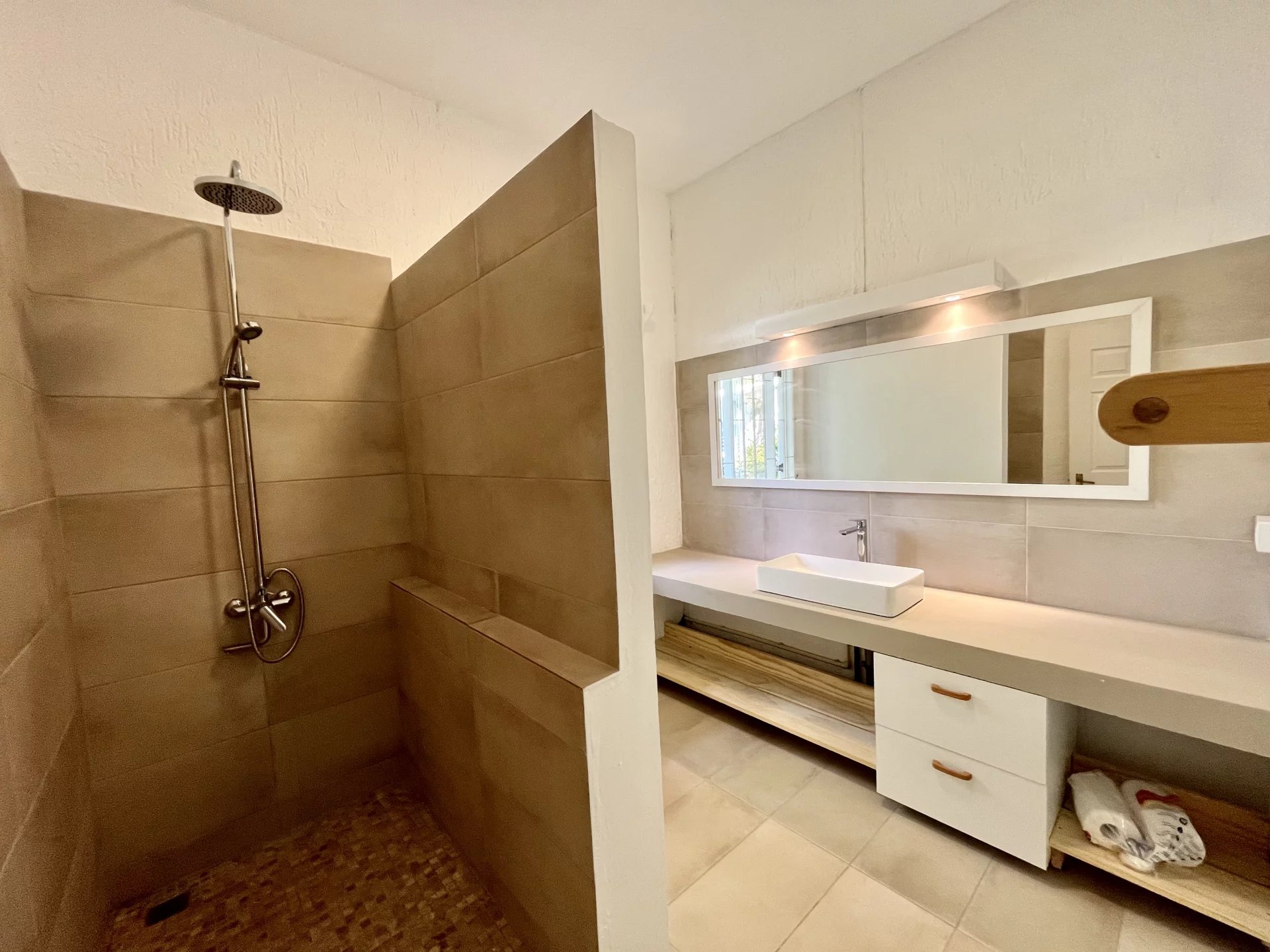 Ev Roches Noires - picture 12