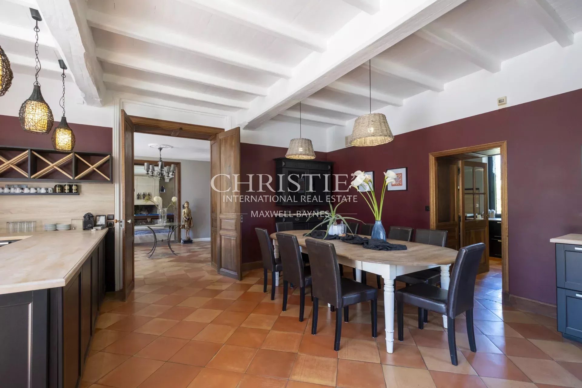 7 Bedroom Villa/Townhouse's Image 8