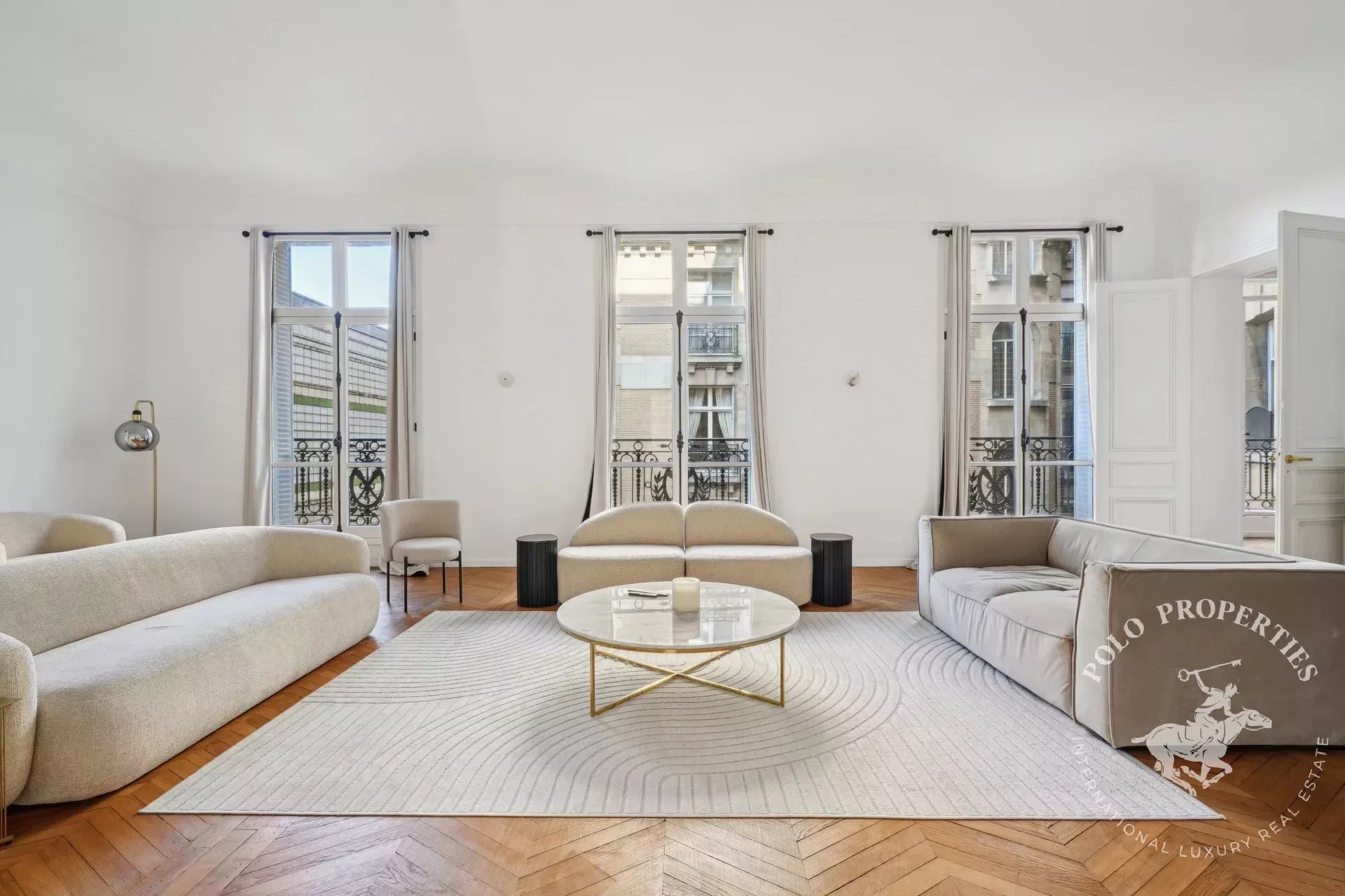 Exceptional apartment - Avenue Foch