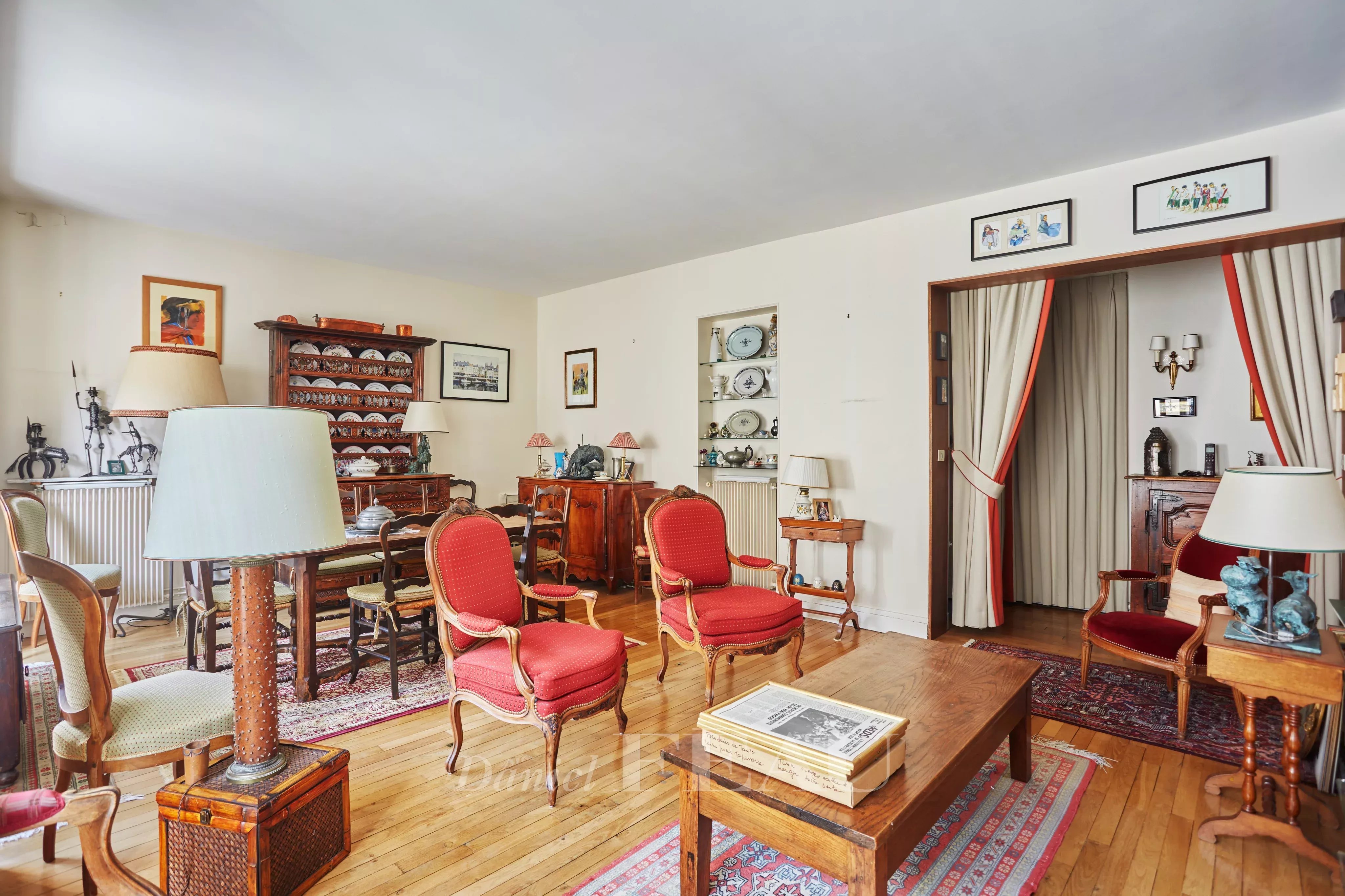 Sale Apartment Paris 16th