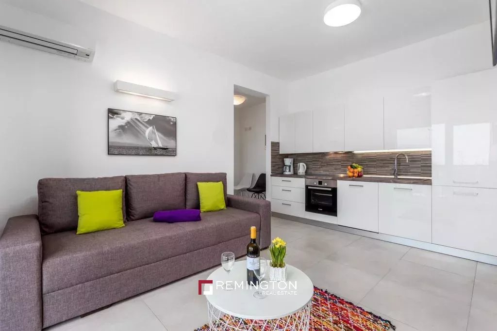 7 Bedroom Villa/Townhouse's Image 23