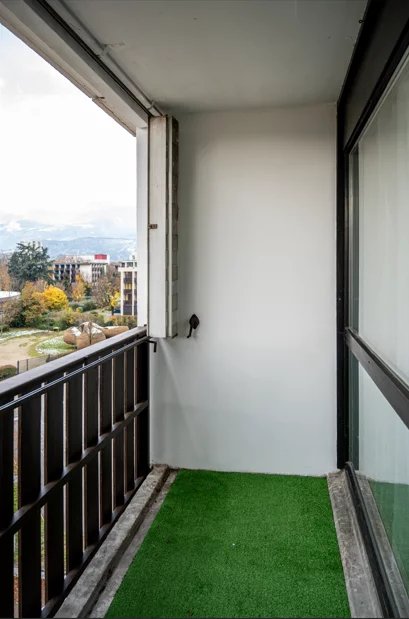 Studio refait à neuf de 29 m² avec terrasse - Photo 4