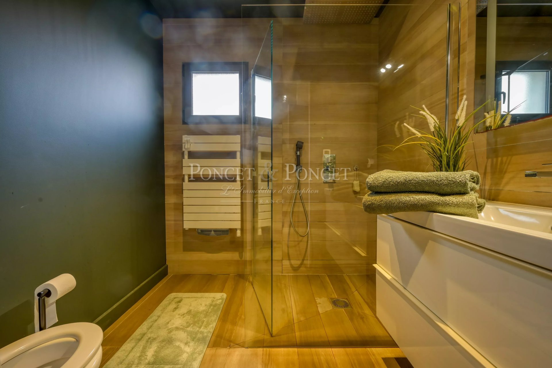4 Bedroom Villa/Townhouse's Image 6