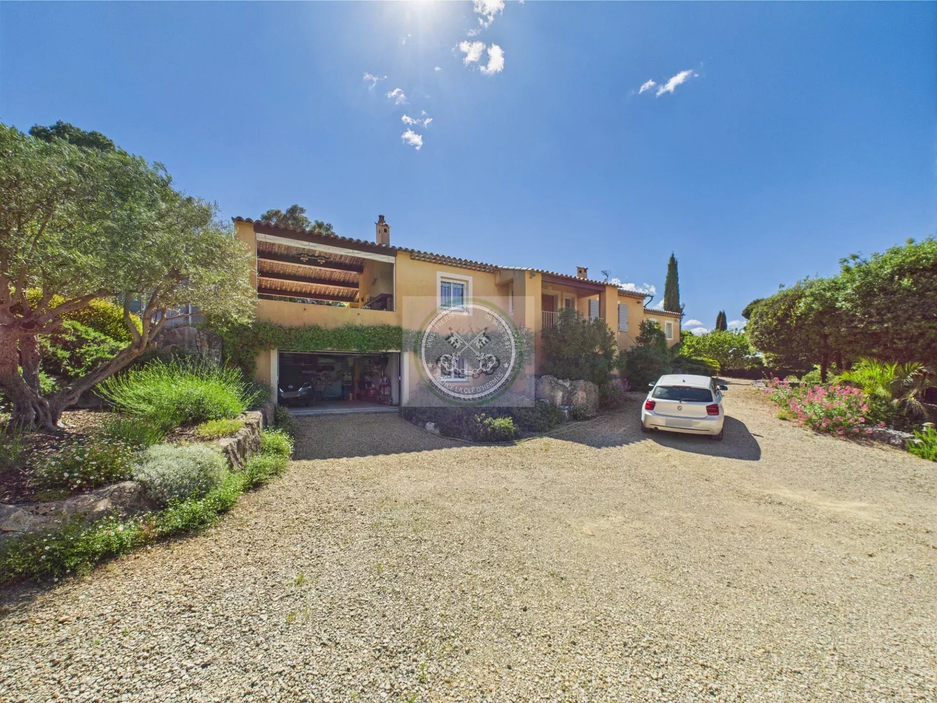 Agence immobilière de 