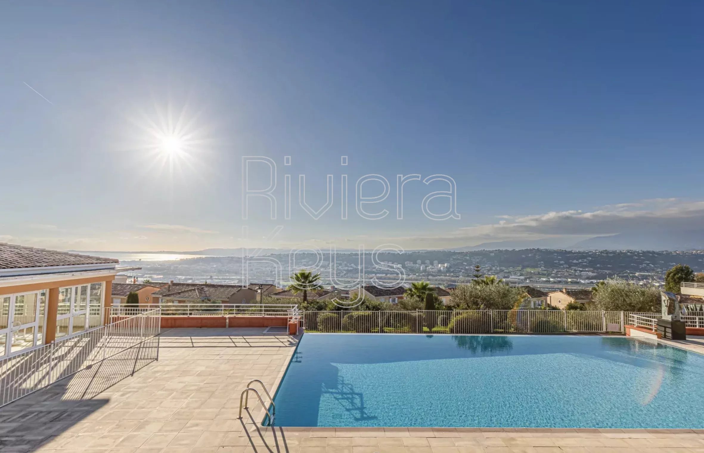 NICE – Fabron : Appartement 3-pièces avec terrasse et piscine