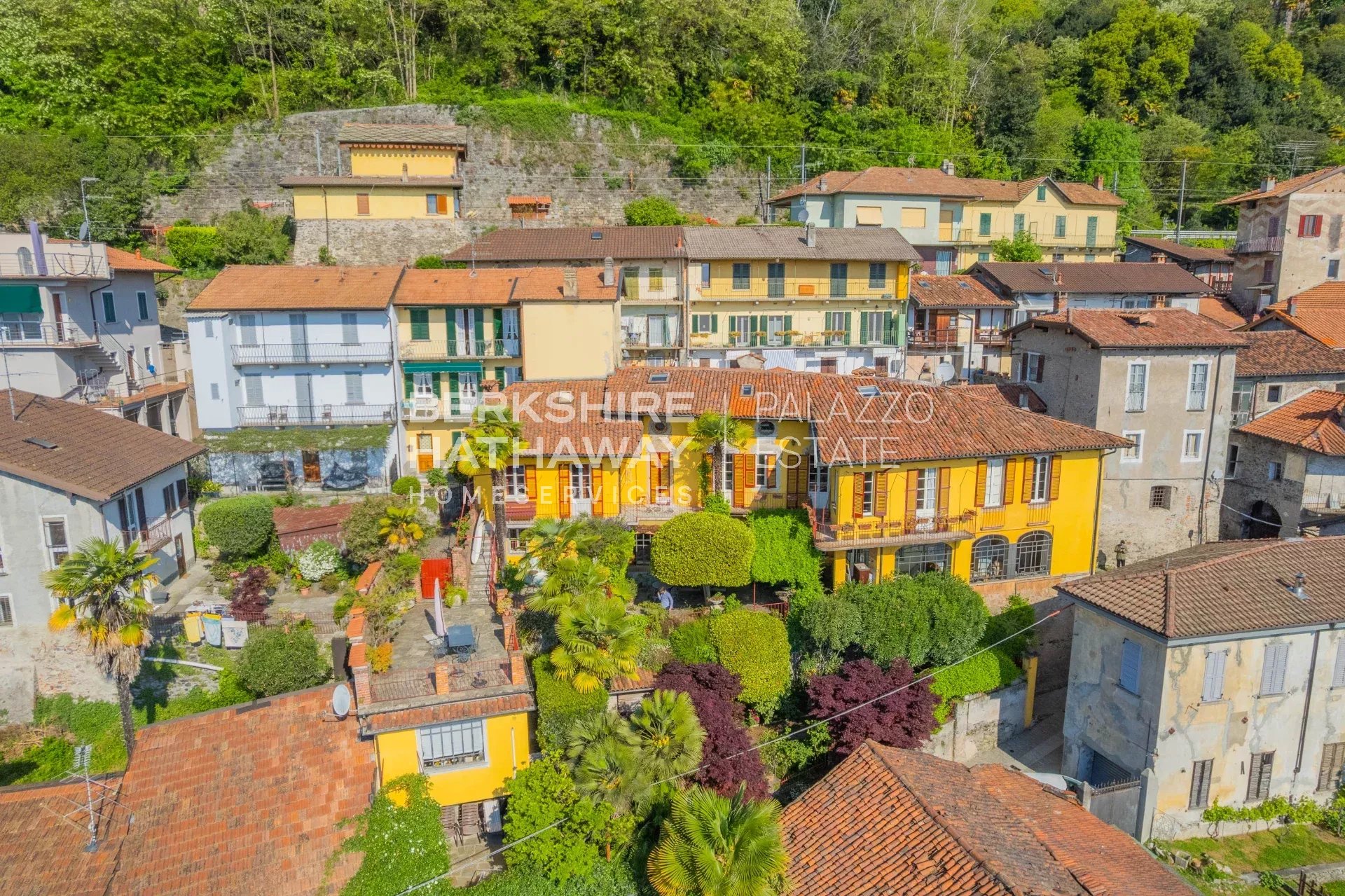 Historic Residence with Three Independent Units and Panoramic Lake Maggiore Views in Solcio di Lesa