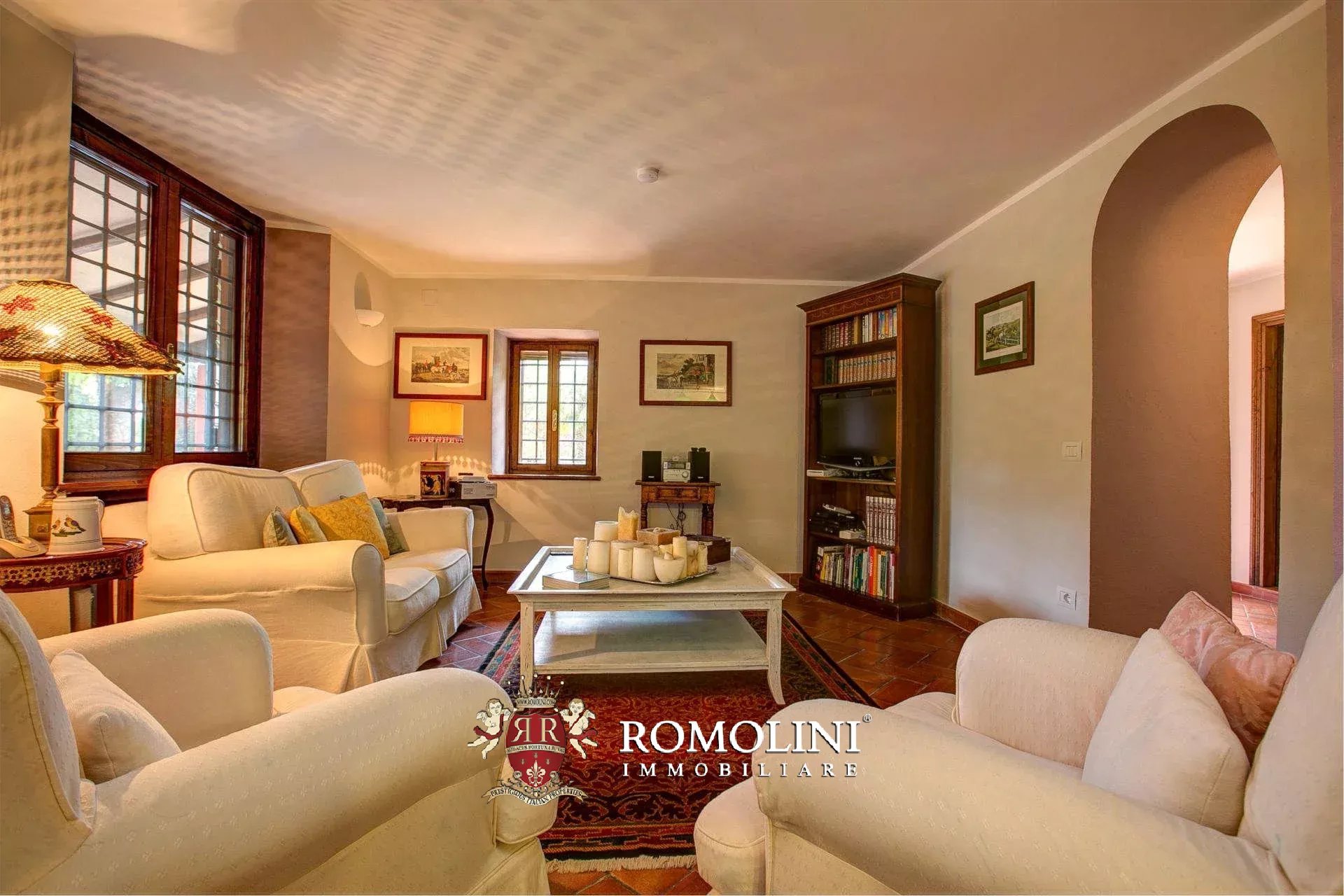 5 Bedroom Villa/Townhouse's Image 37