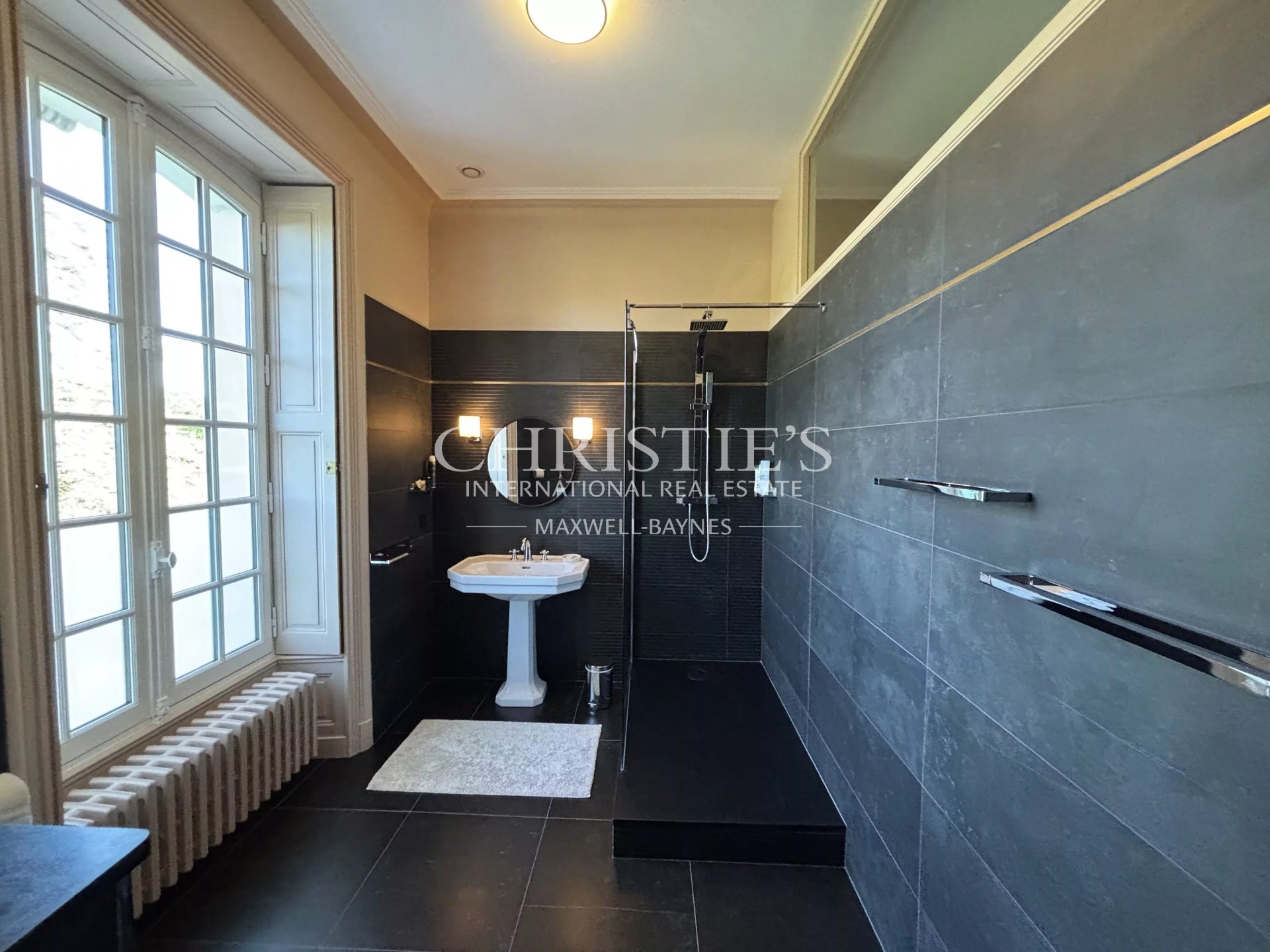 16 Bedroom Villa/Townhouse's Image 22