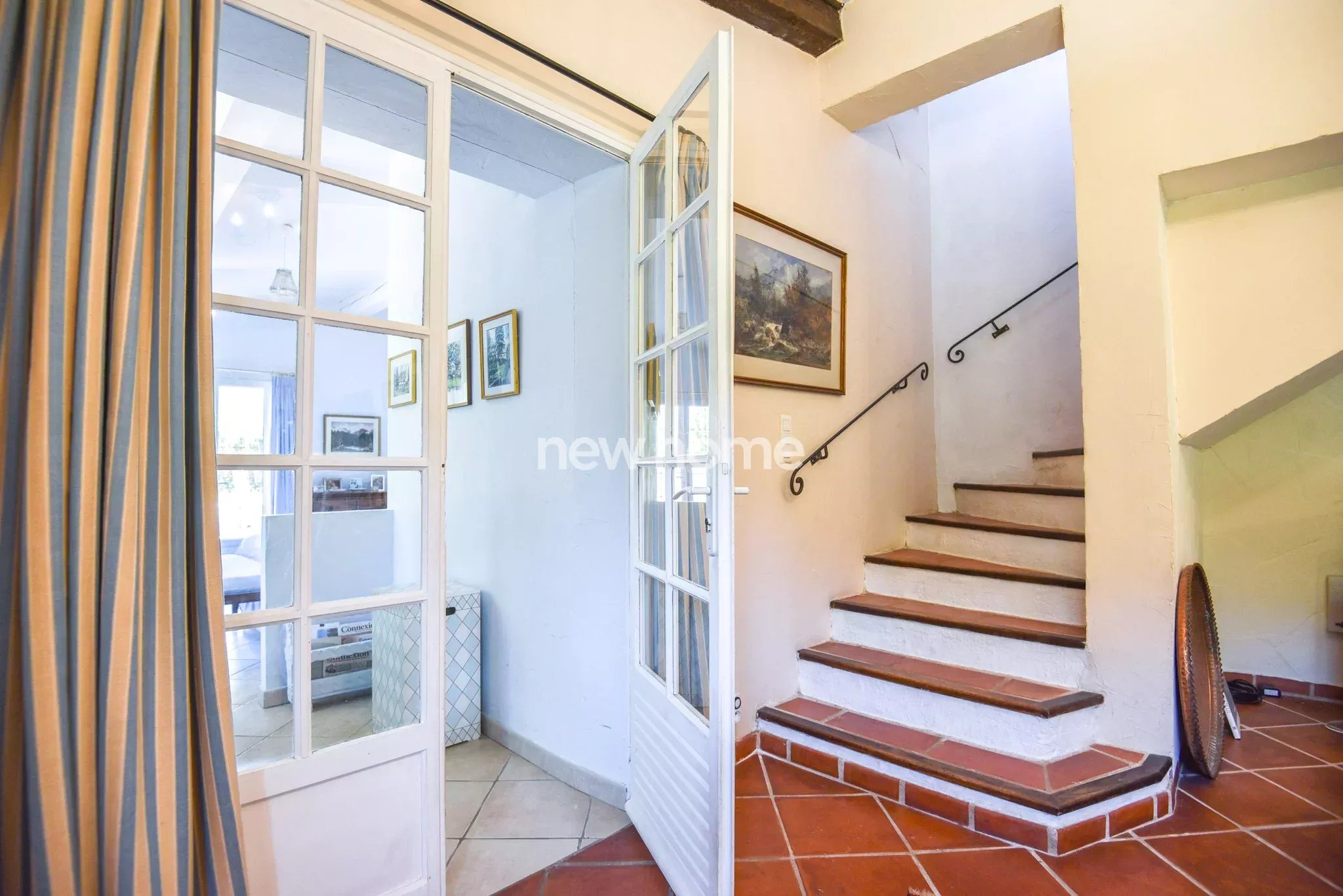 Maison 4 chambres au clame sur un beau terrain arboré