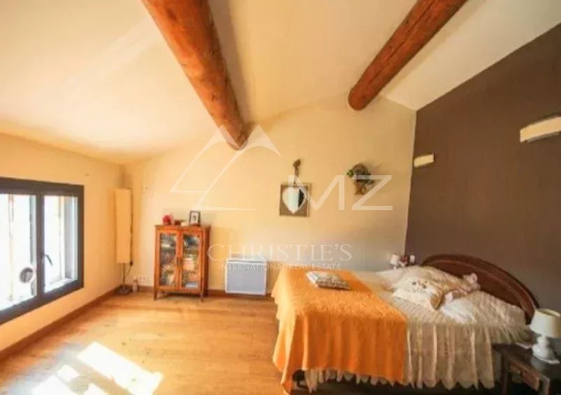 5 Bedroom Villa/Townhouse's Image 6