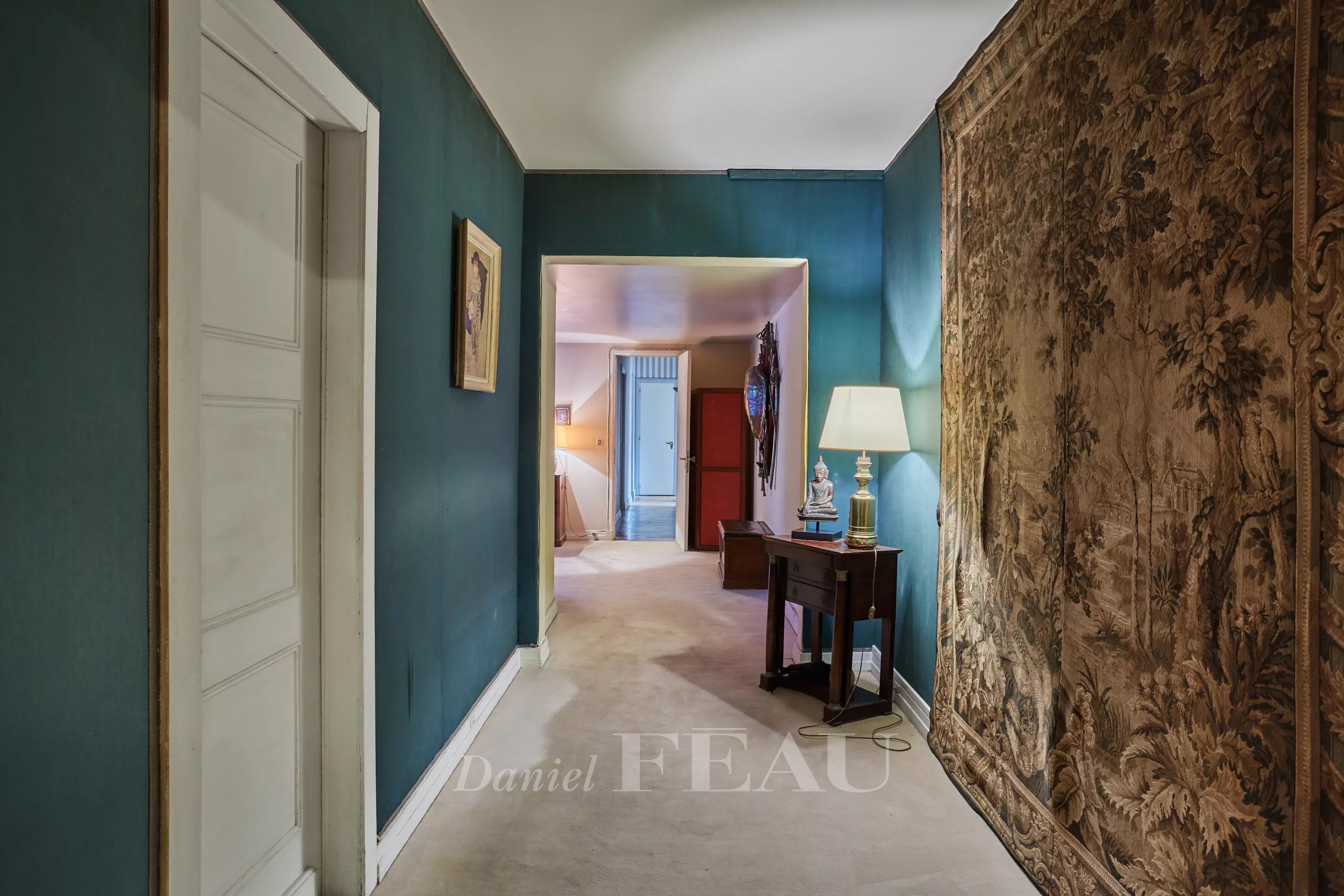 Sale Apartment Paris 16th