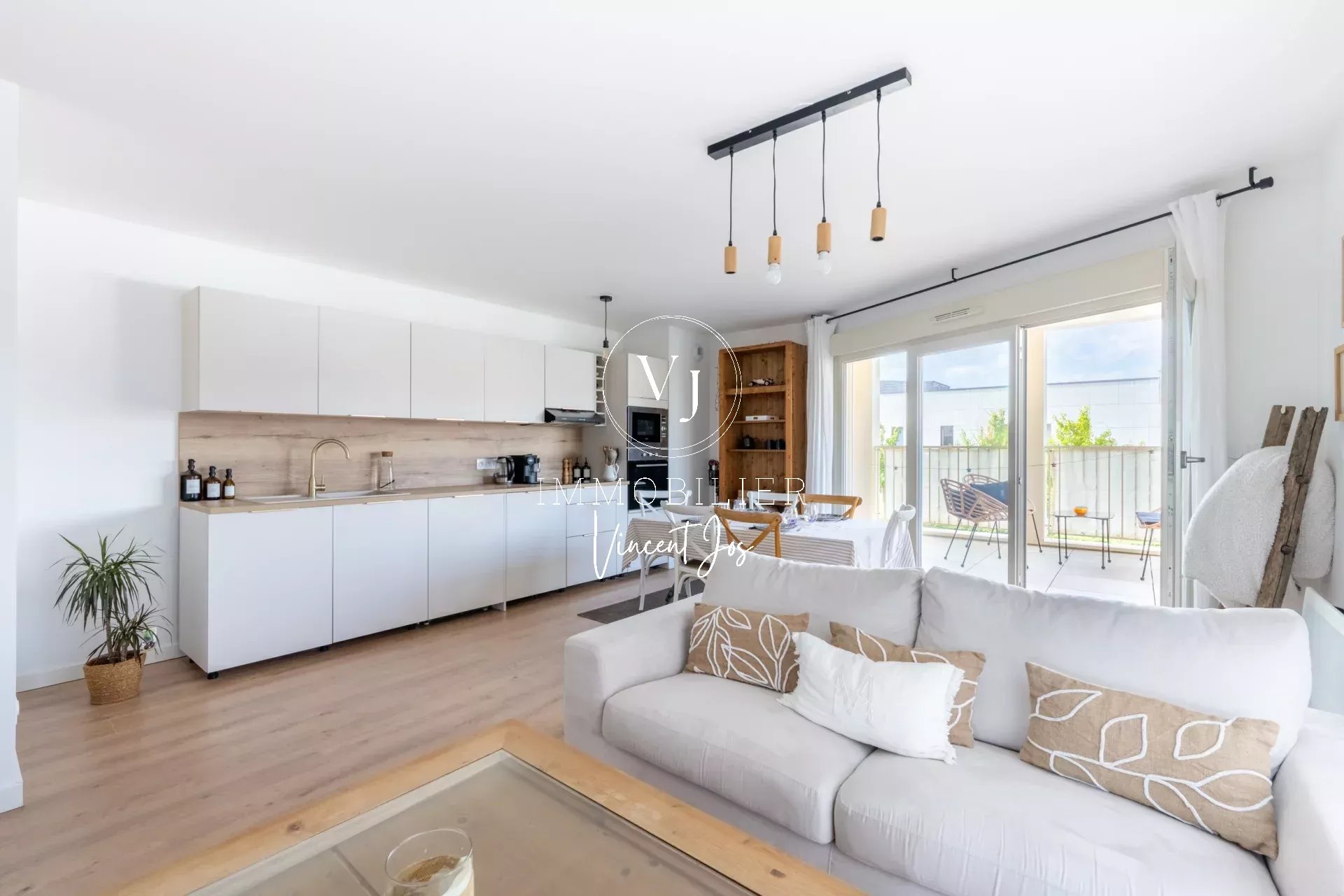 Agence immobilière de 