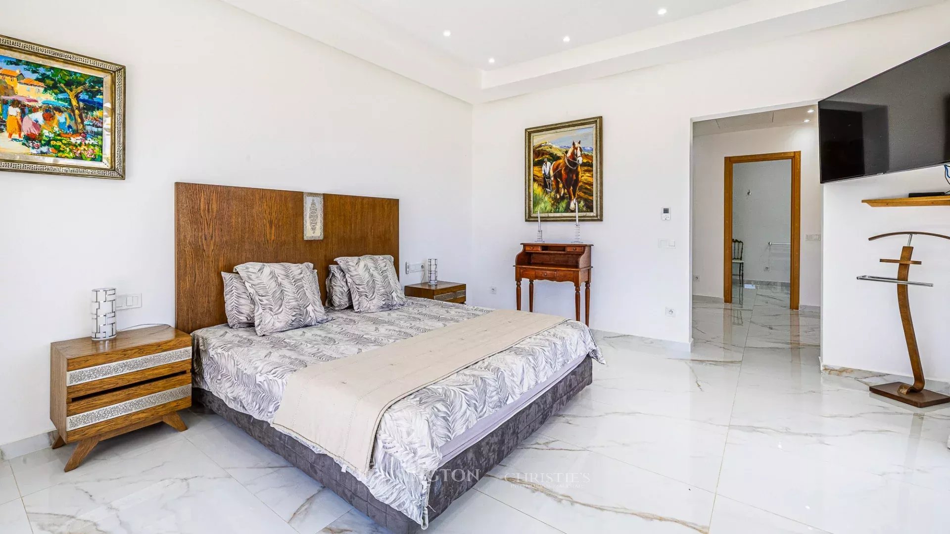4 Bedroom Villa/Townhouse's Image 6