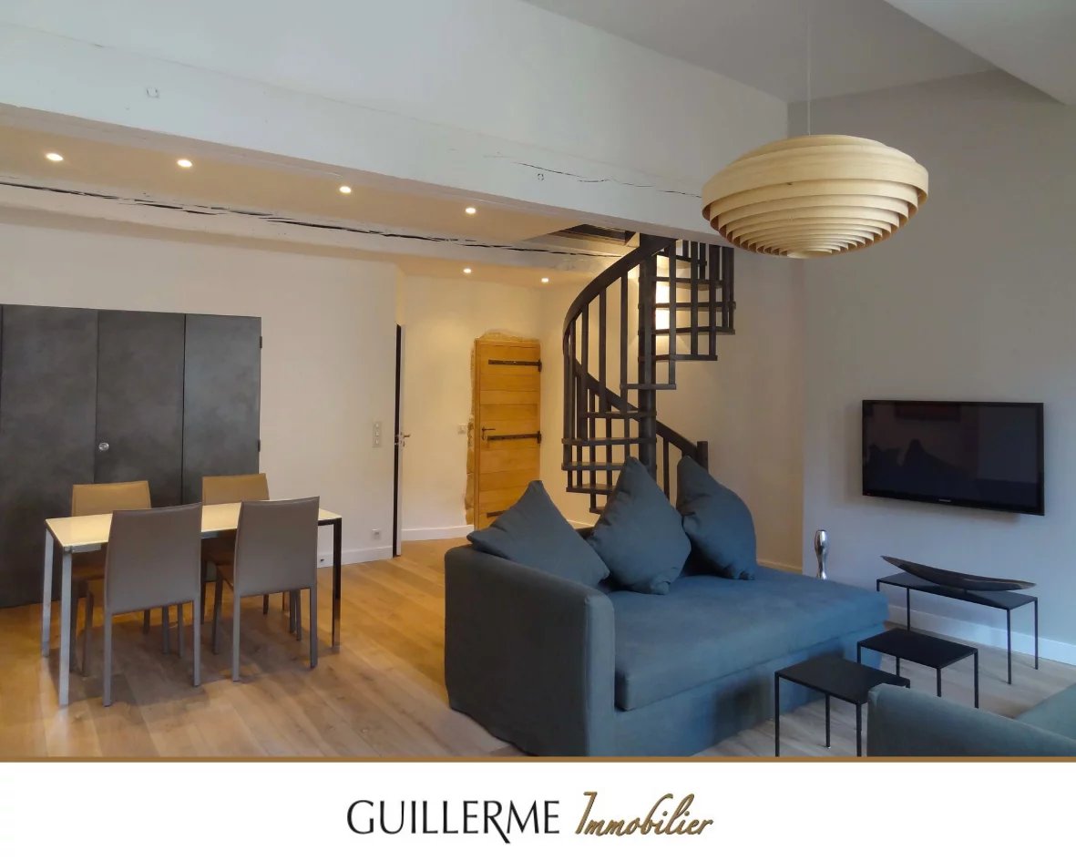 A VENDRE Duplex de charme dans bâtiment d'exception classé