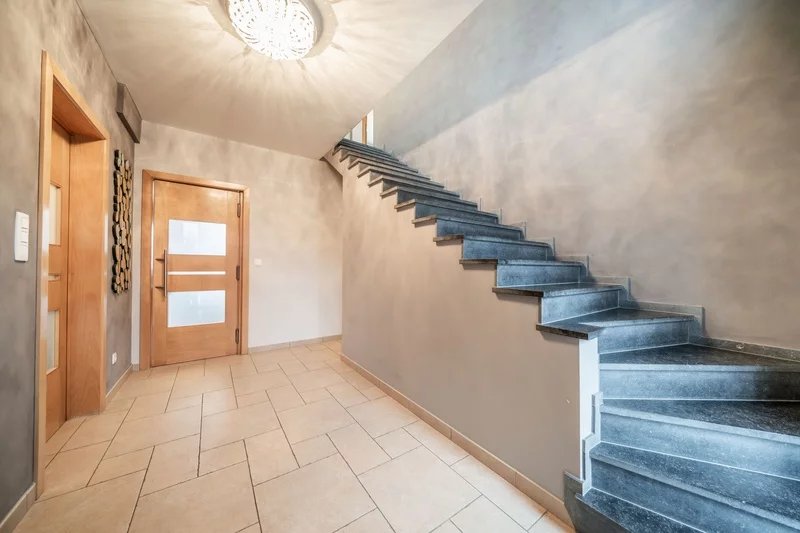 Sale House Ferrières