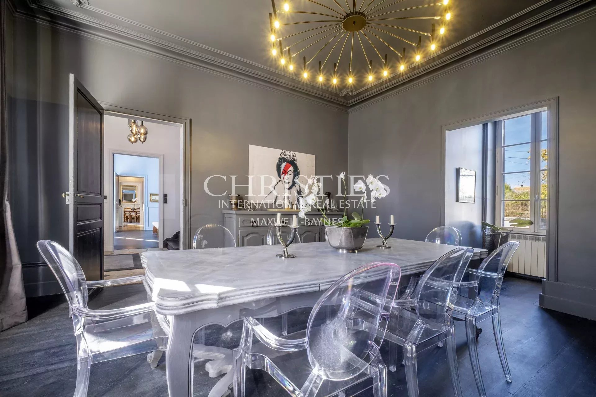 6 Bedroom Chateau's Image 6