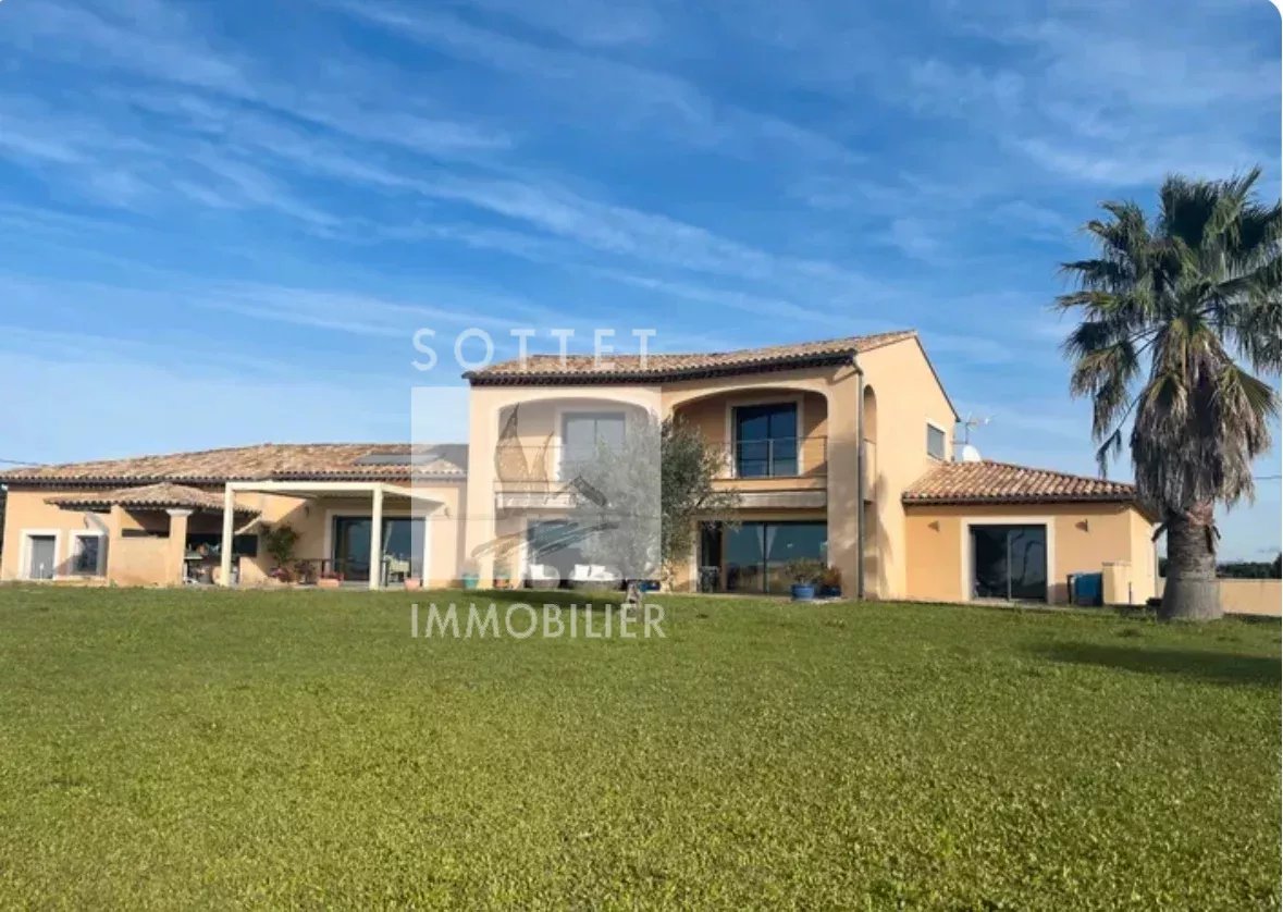 Agence immobilière de 