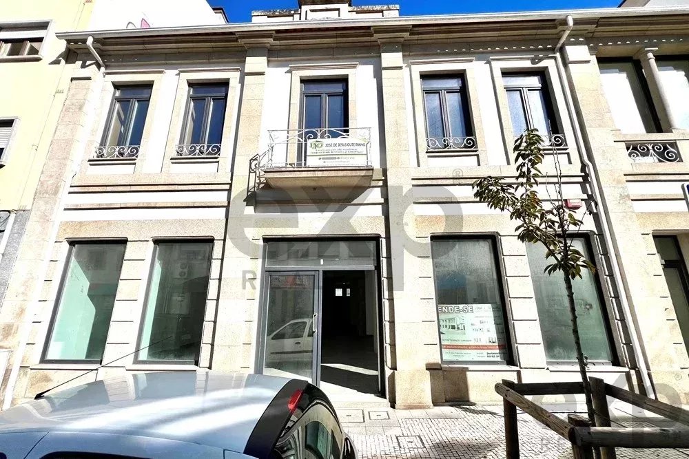 Propriedade Comercial no Coração de Viseu – Uma Oportunidade Versátil