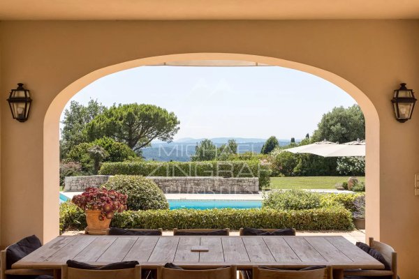 Luxury Villa in Tourrettes-sur-Loup: Sea View Family Estate — photo 6