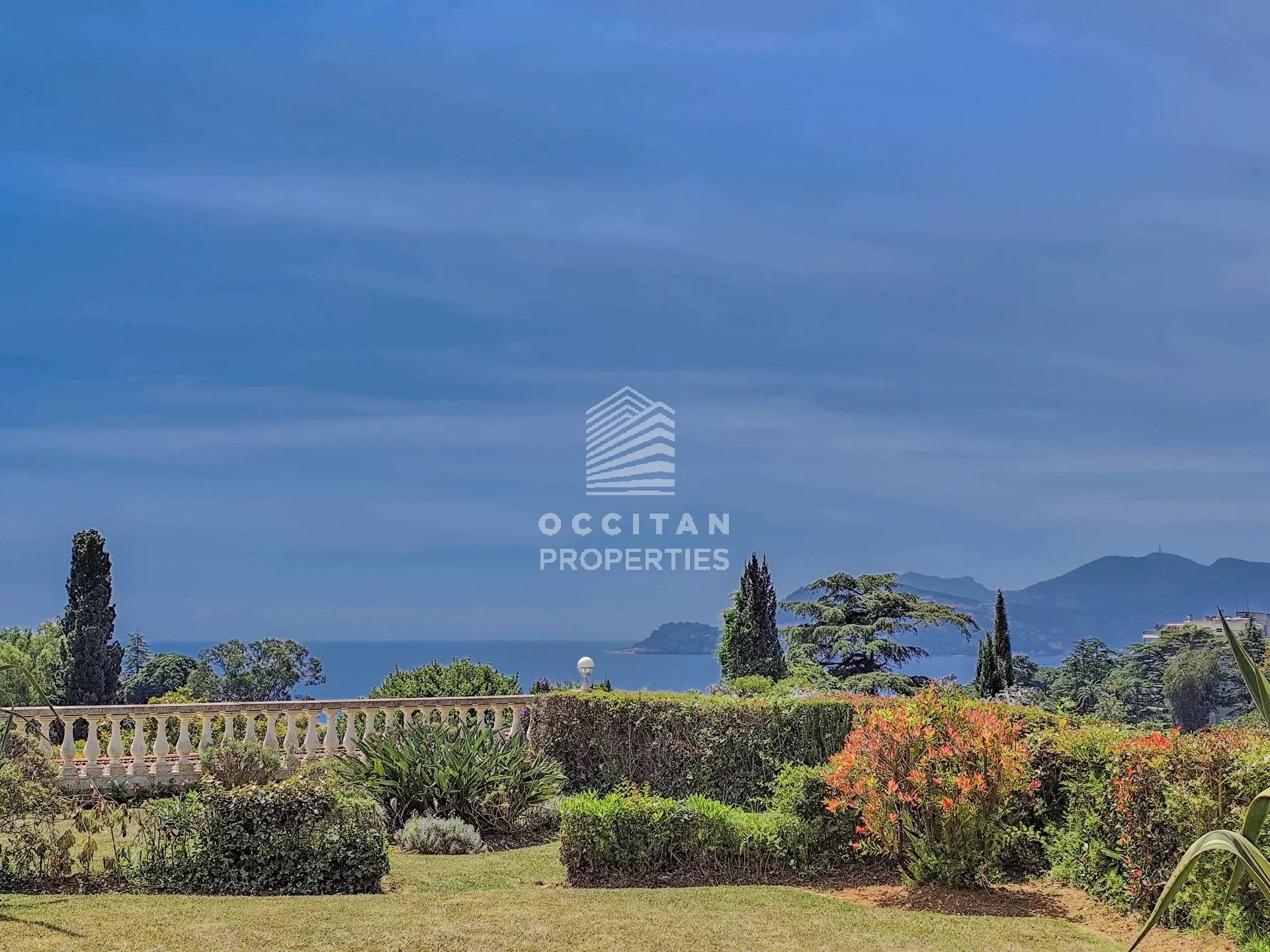 Sea view with garden 150 m2 - Calm - Swimming pool - Standing