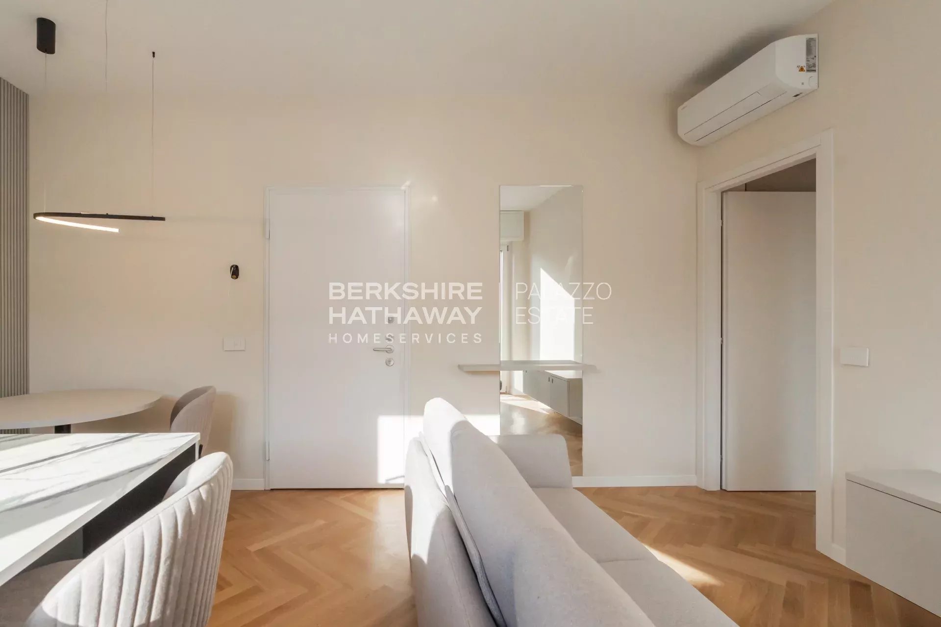 Apartment in Como - Image 5