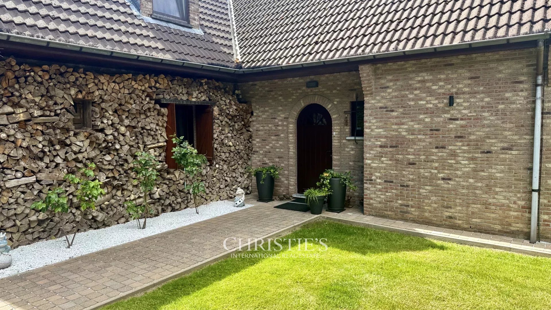 Bois du Hautmont – Gerenoveerde villa met 100 m² kantoor/afzonderlijk appartement