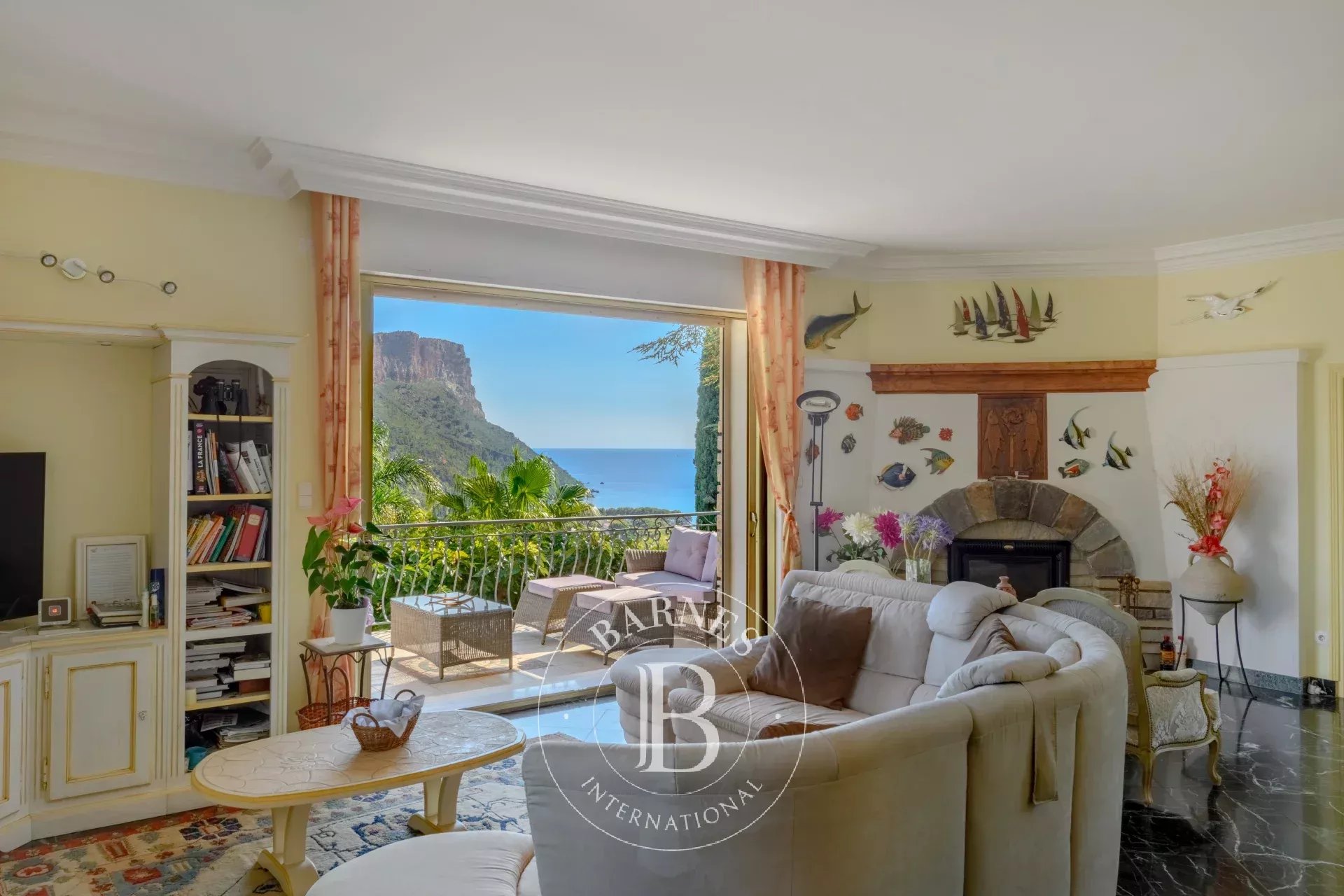 Ev Cassis - picture 8