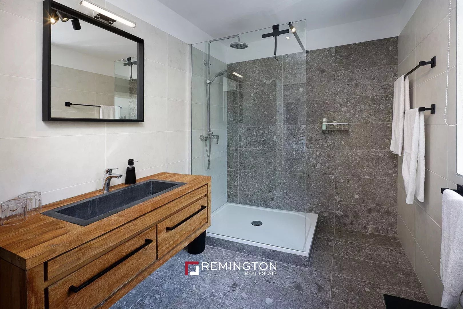 5 Bedroom Villa/Townhouse's Image 16