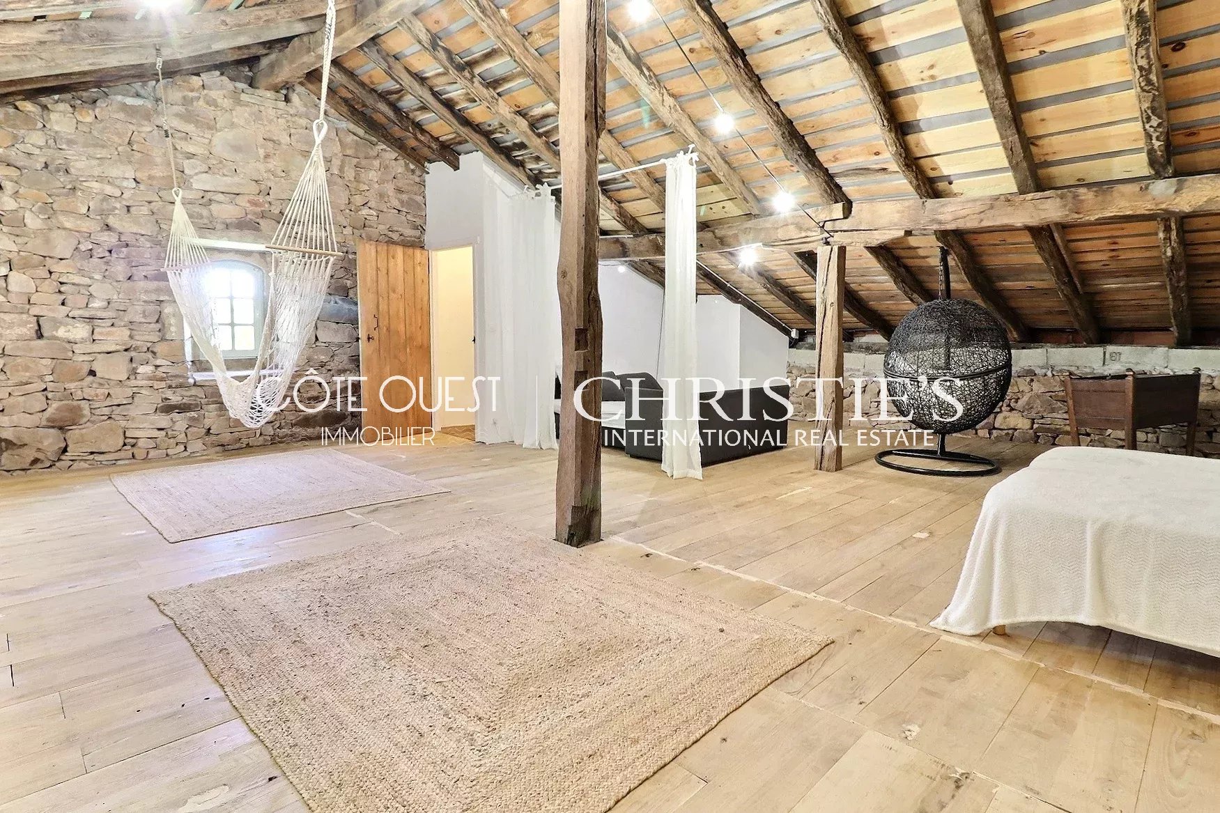4 Bedroom Villa/Townhouse's Image 21