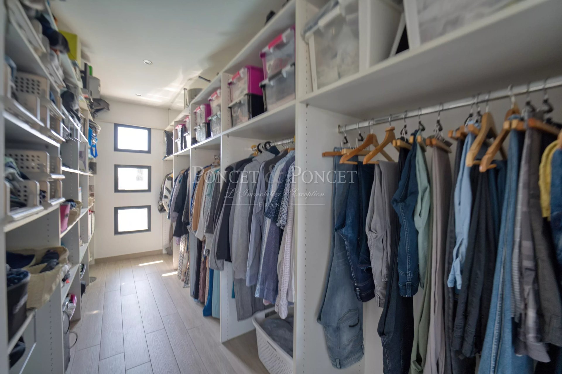 4 Bedroom Villa/Townhouse's Image 12