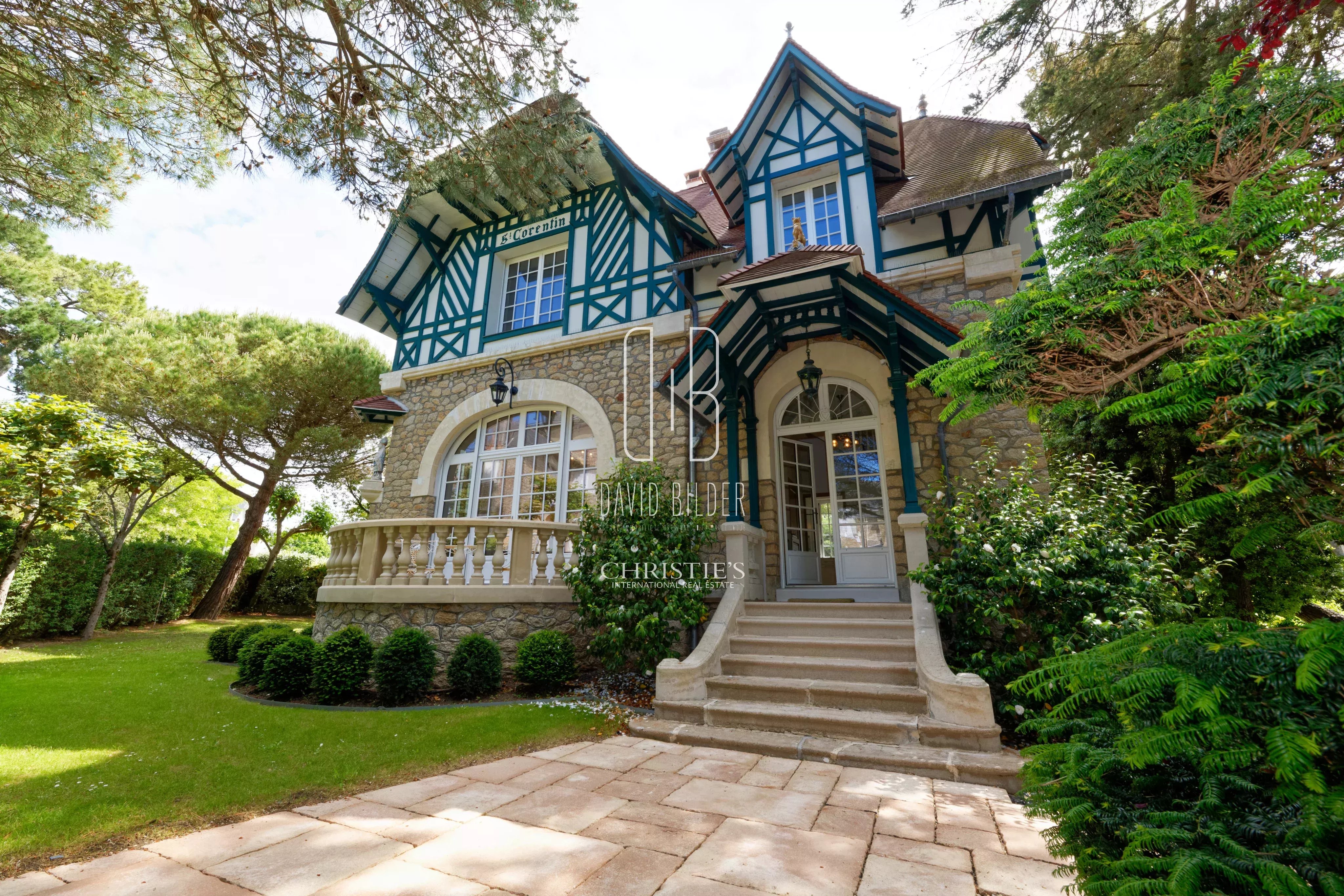 EXCLUSIVE - PORNICHET