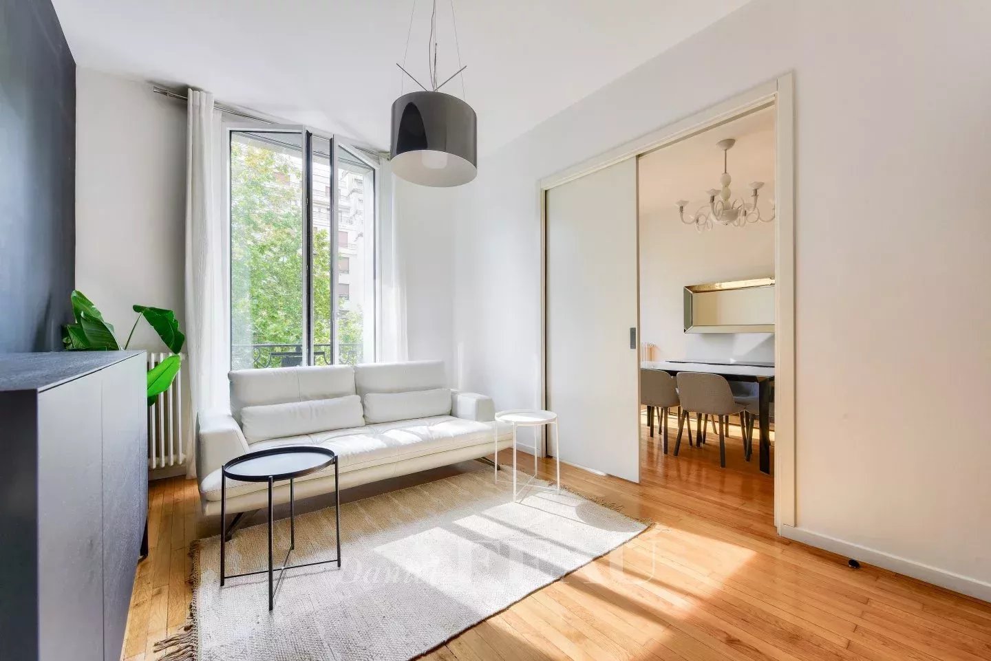 Paris 16th District – A 3-room apartment rented furnished