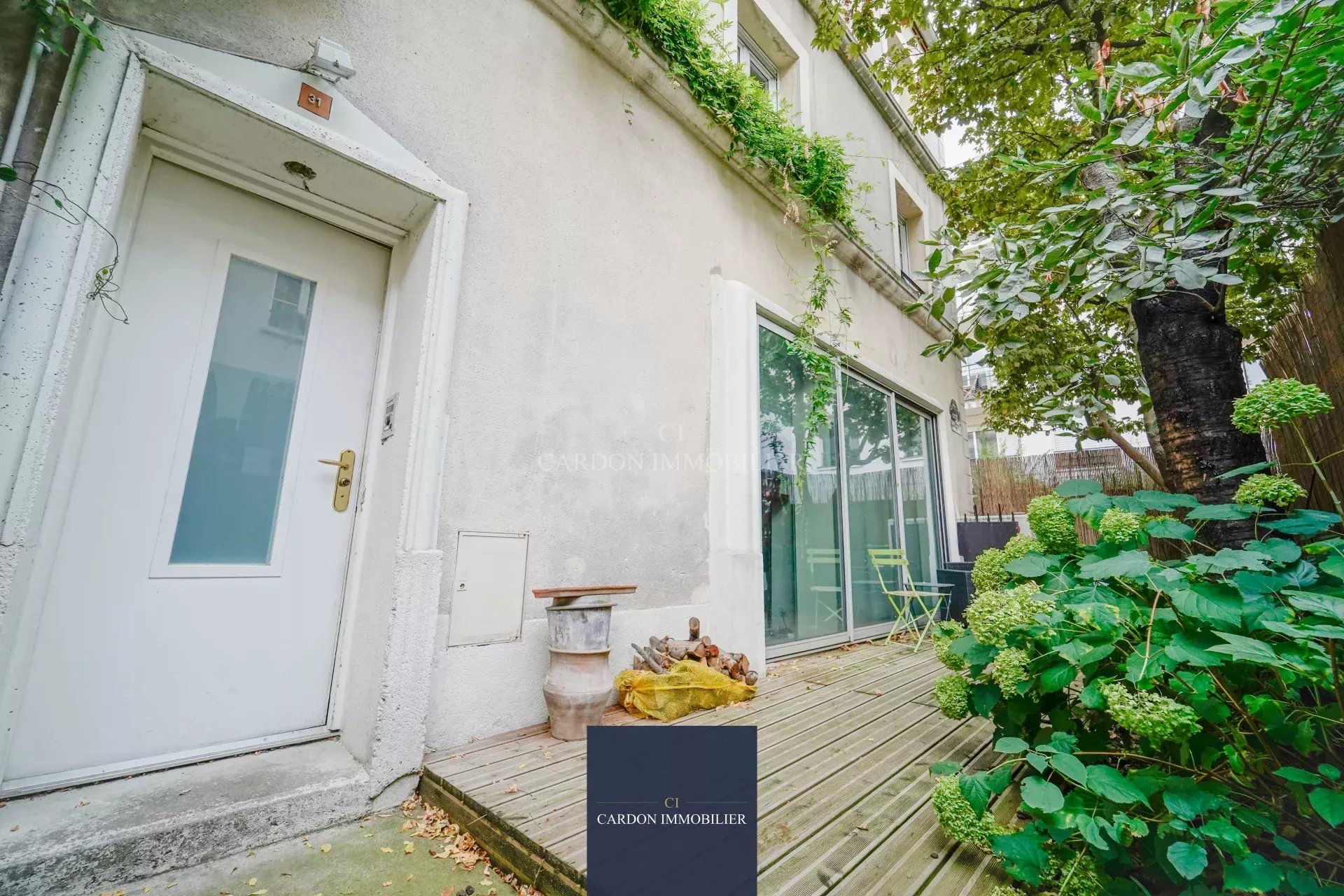 Agence immobilière de 