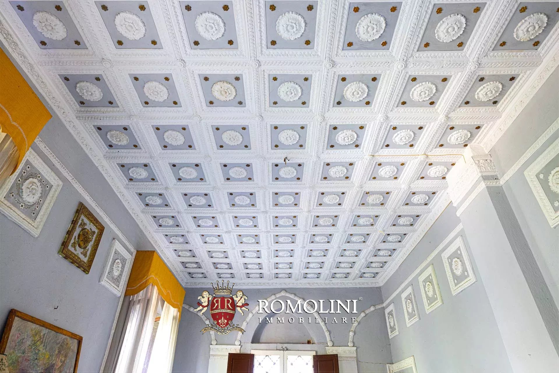 6 Bedroom Chateau's Image 22
