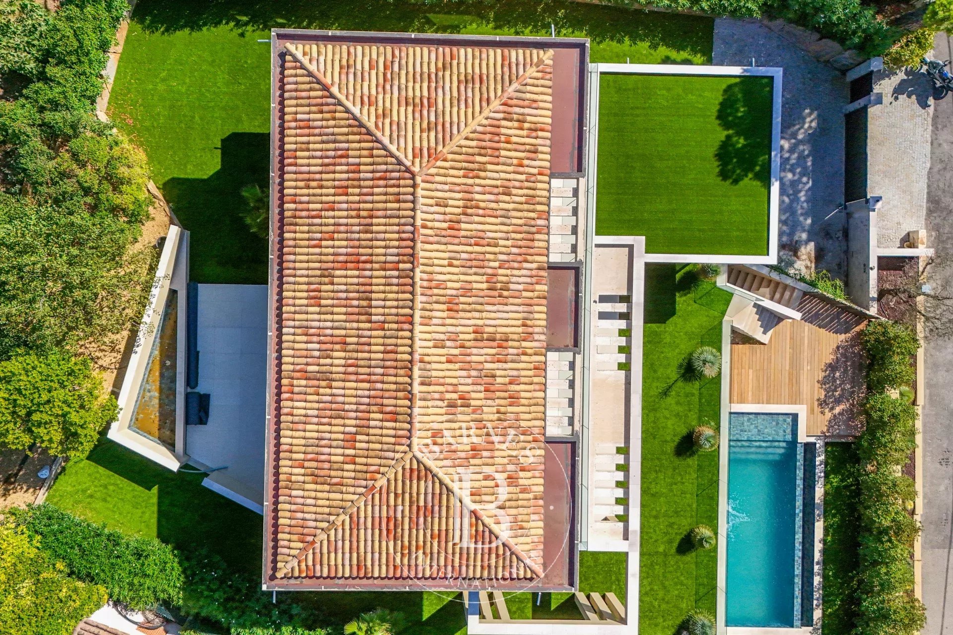 Villa Sainte-Maxime - picture 2