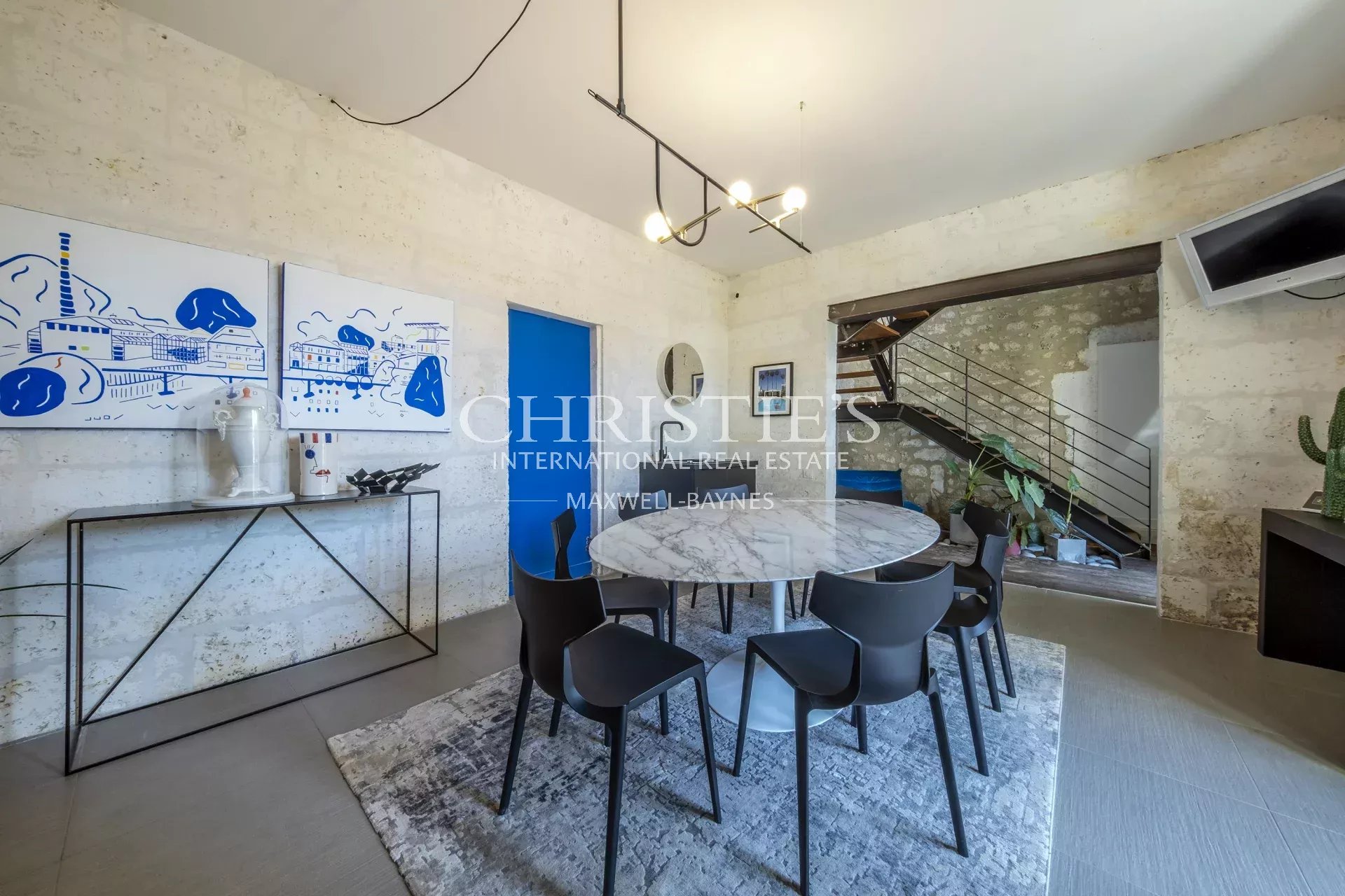 13 Bedroom Villa/Townhouse's Image 29